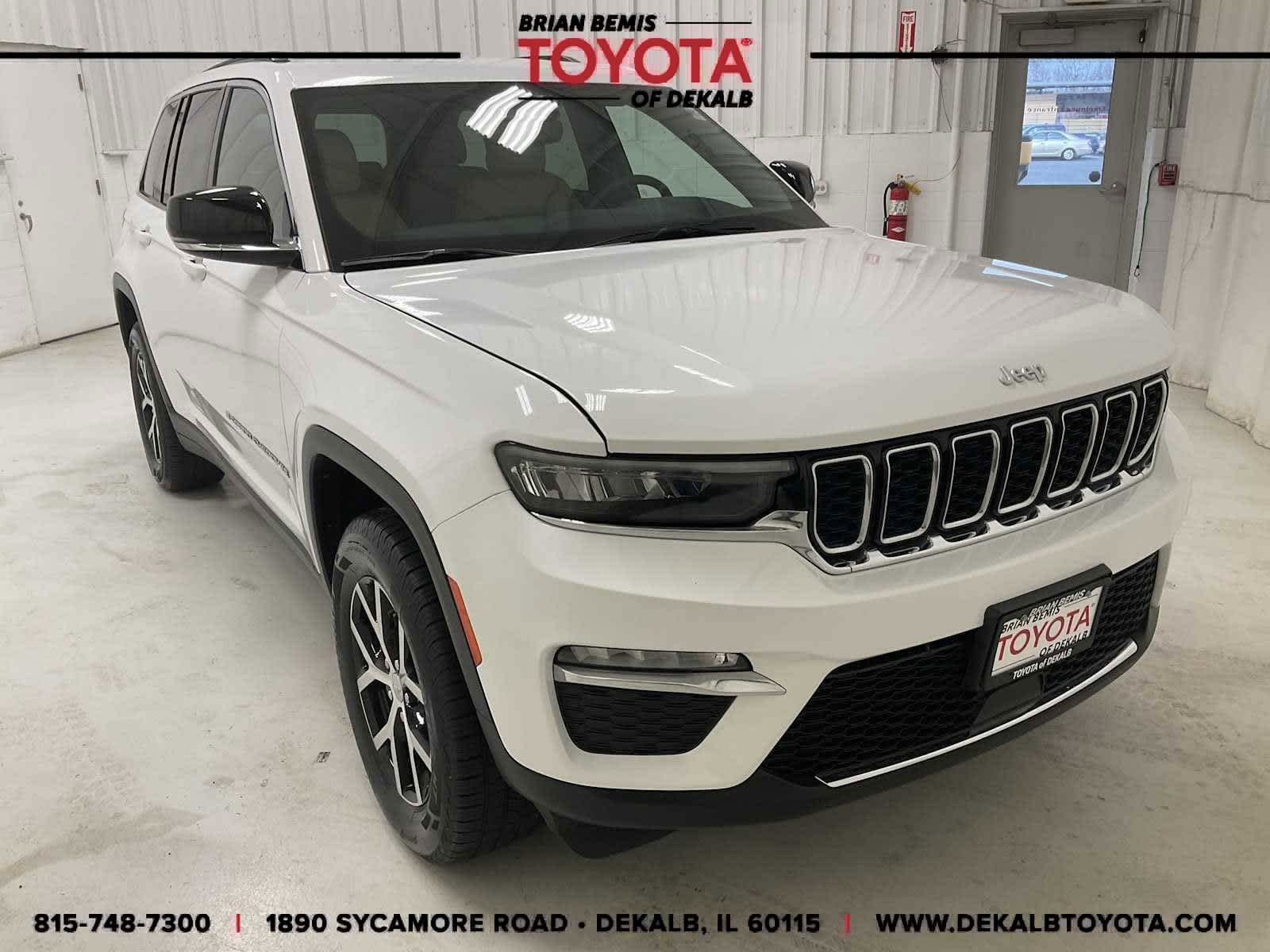 View vehicle photo 3