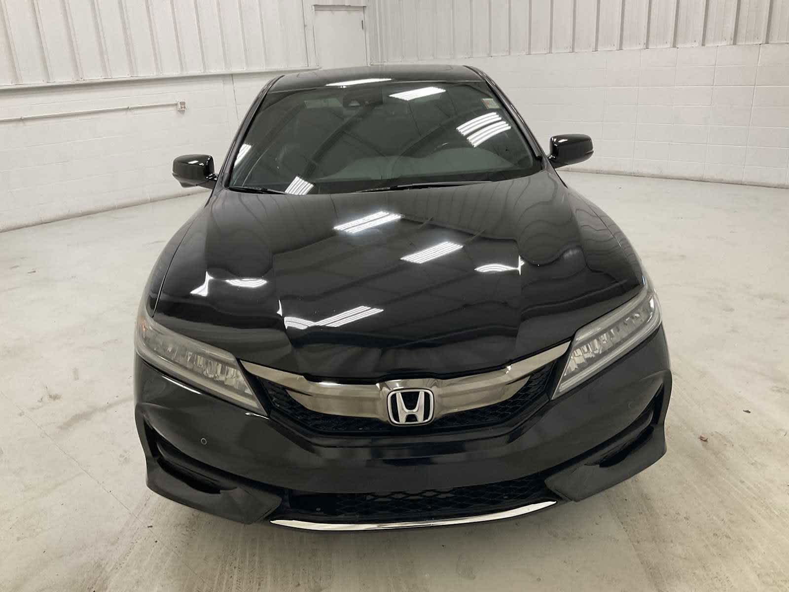 2017 Honda Accord Touring's photo