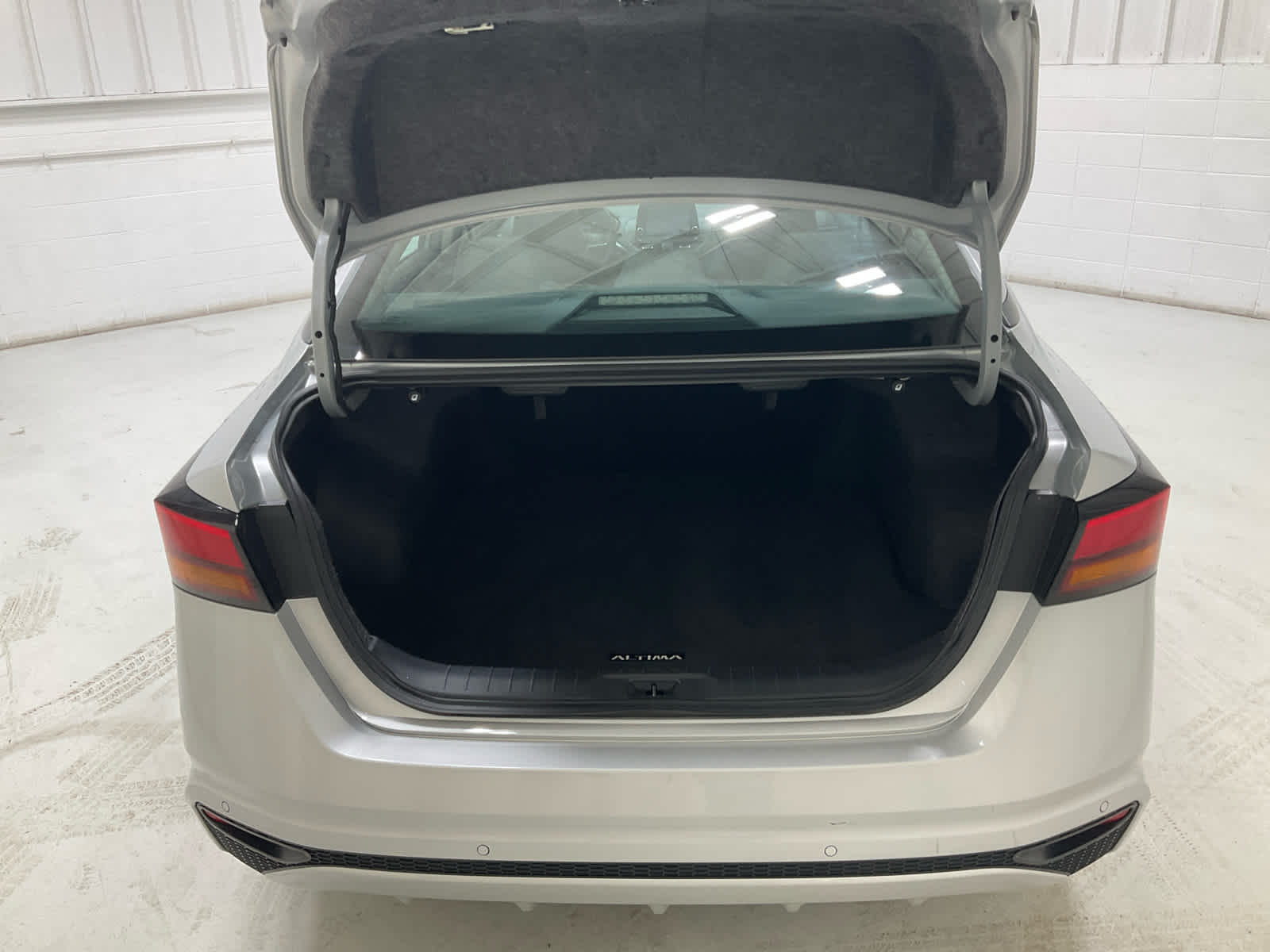 Used 2025 Nissan Altima Sedan