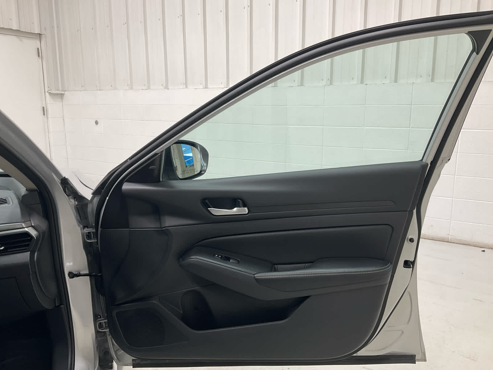 Used 2025 Nissan Altima Sedan