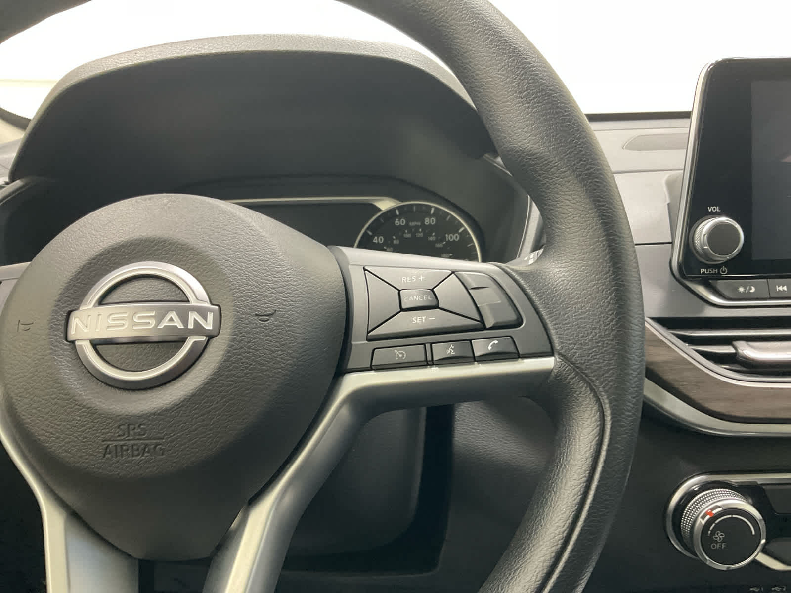 Used 2025 Nissan Altima Sedan