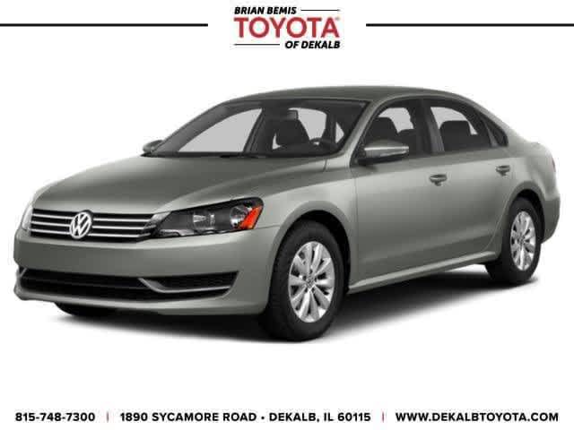 2015 Volkswagen Passat SE's photo