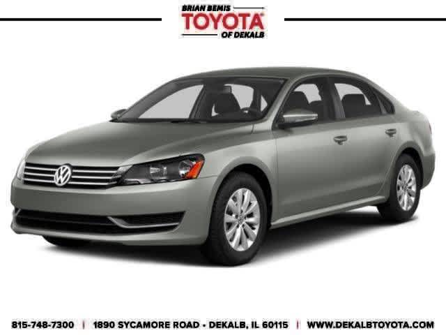 2015 Volkswagen Passat SE's photo