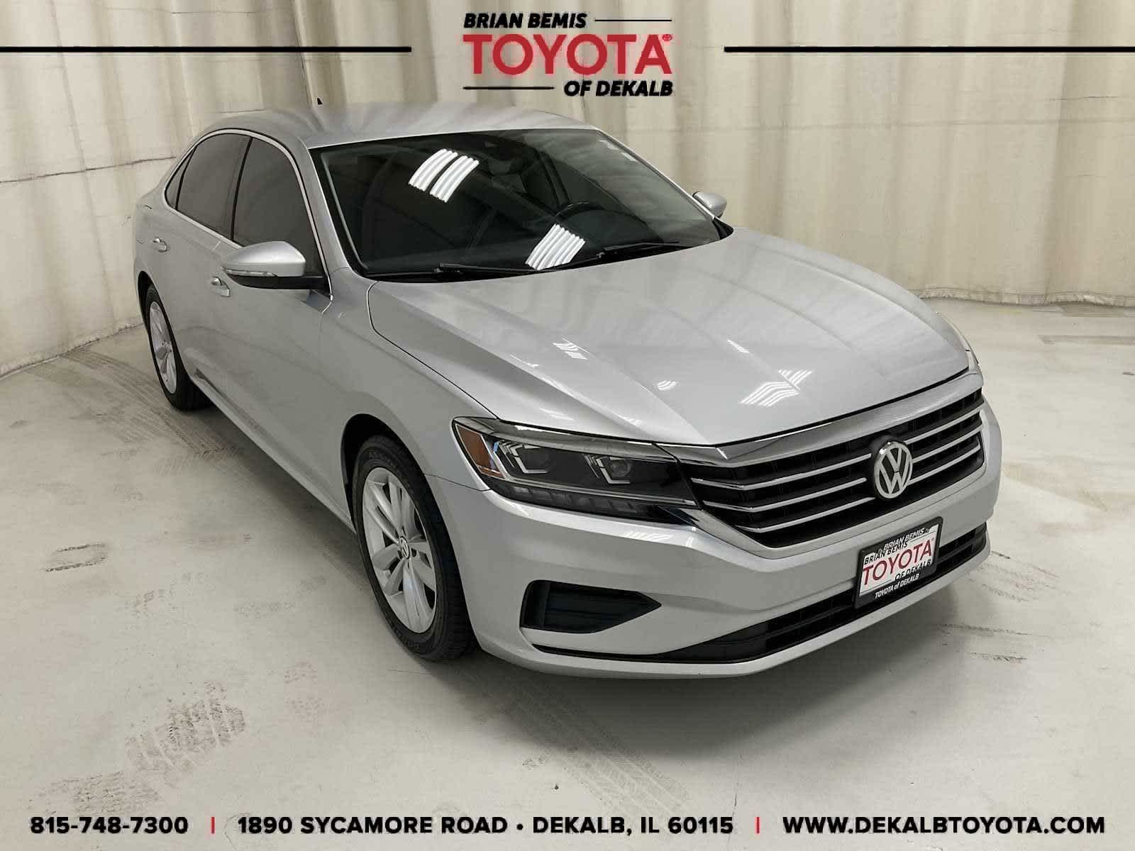 2020 Volkswagen Passat SE's photo