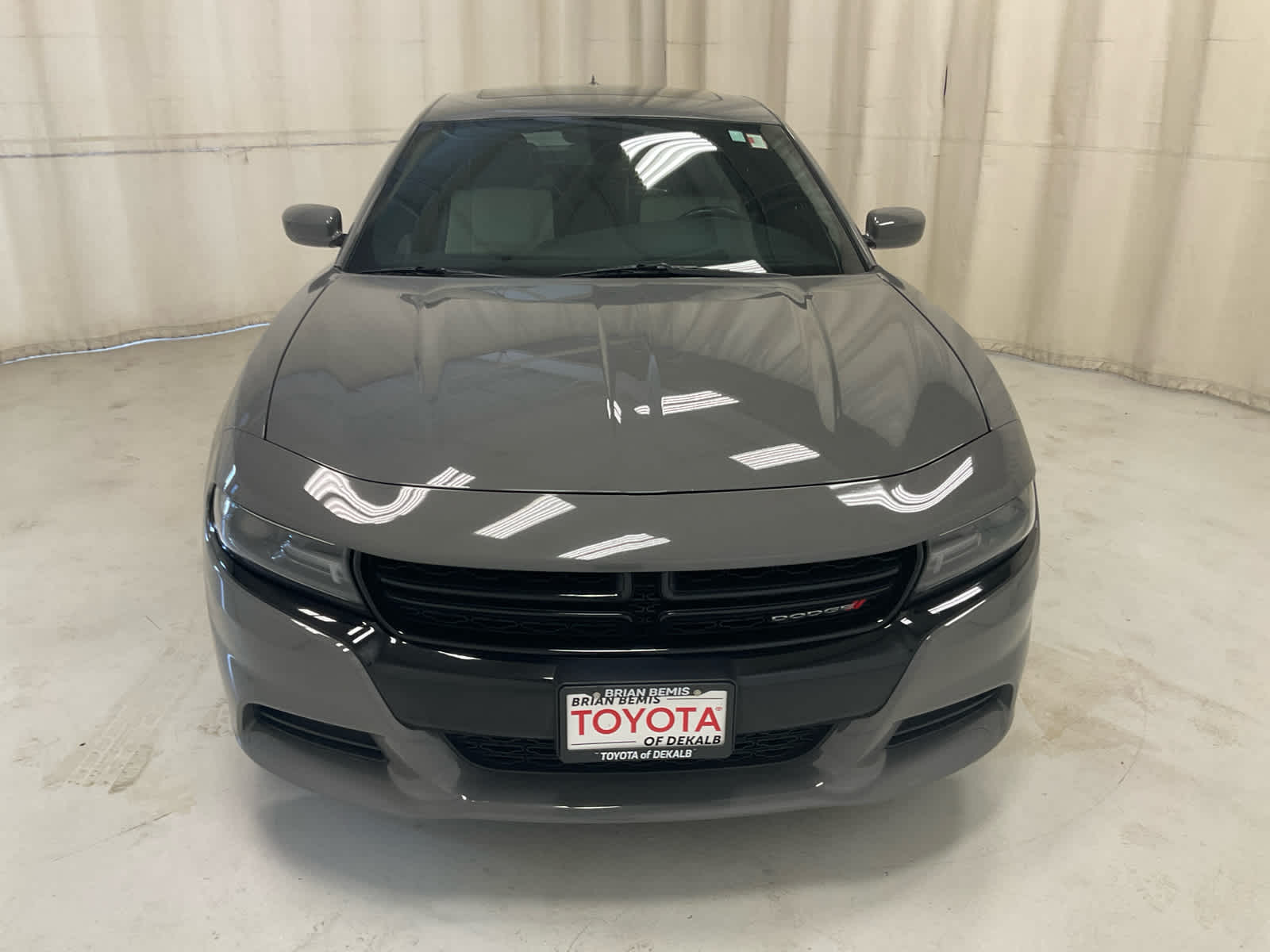 Used 2017 Dodge Charger SXT with VIN 2C3CDXJG7HH505423 for sale in DeKalb, IL
