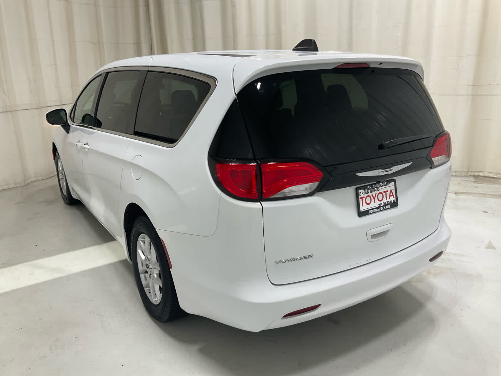 Used 2023 Chrysler Voyager Van