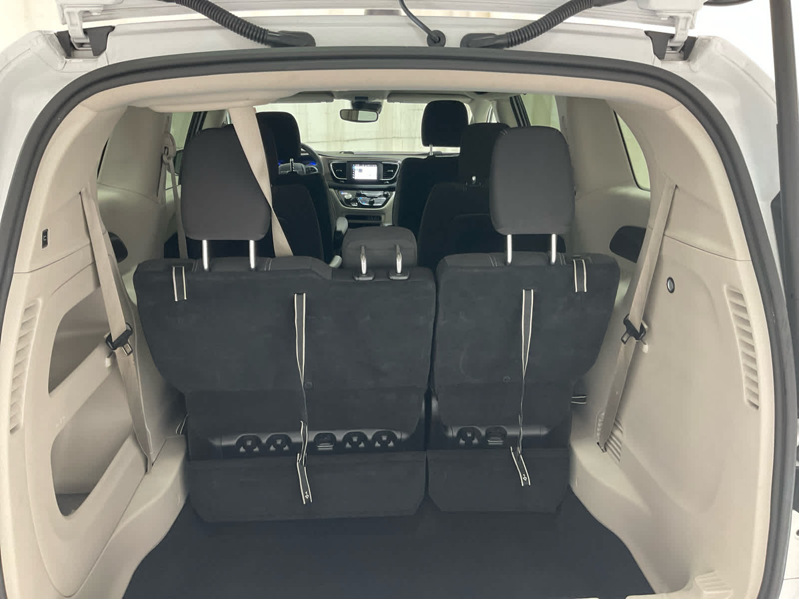 Used 2023 Chrysler Voyager Van