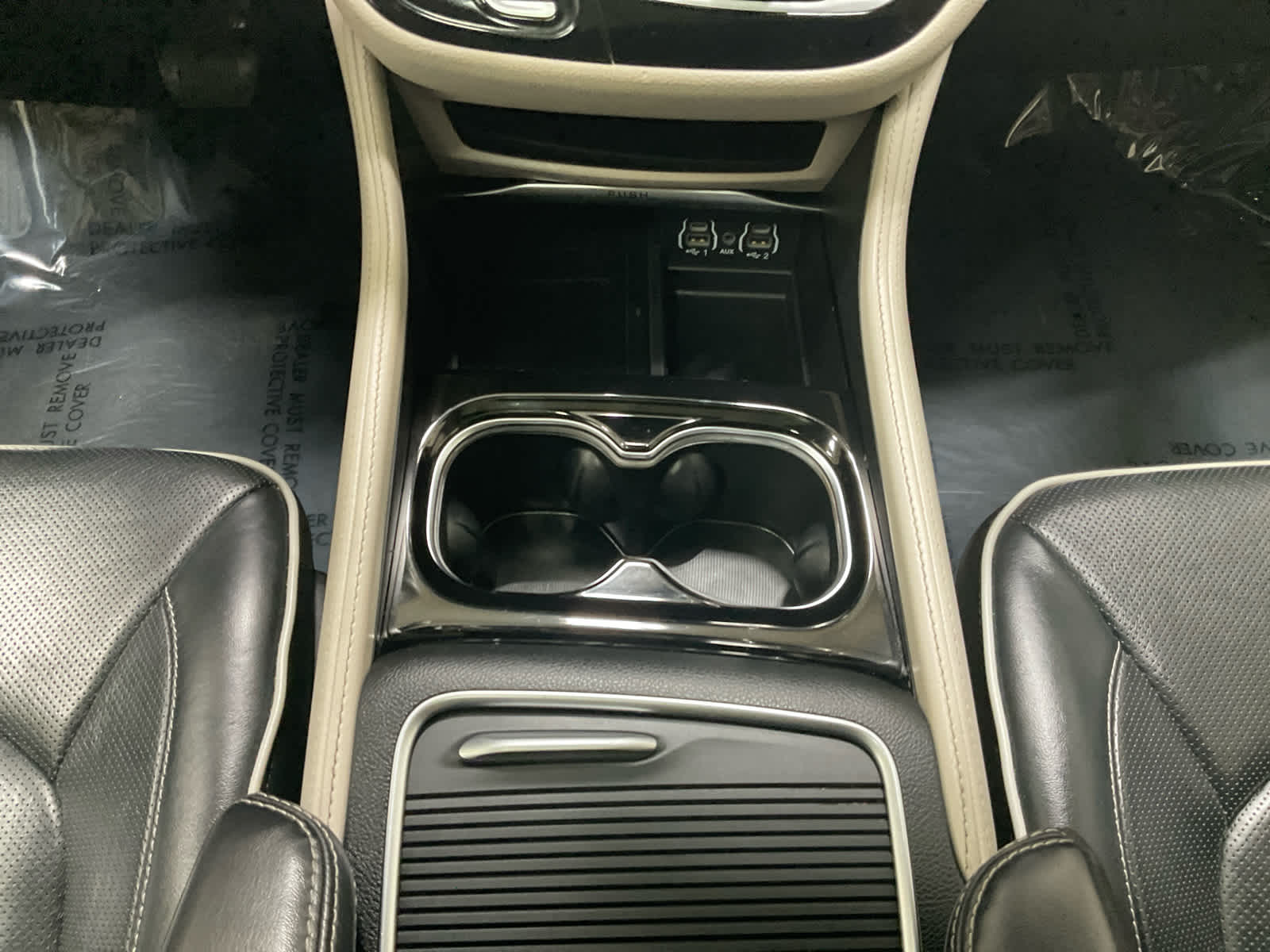Used 2023 Chrysler Pacifica Van