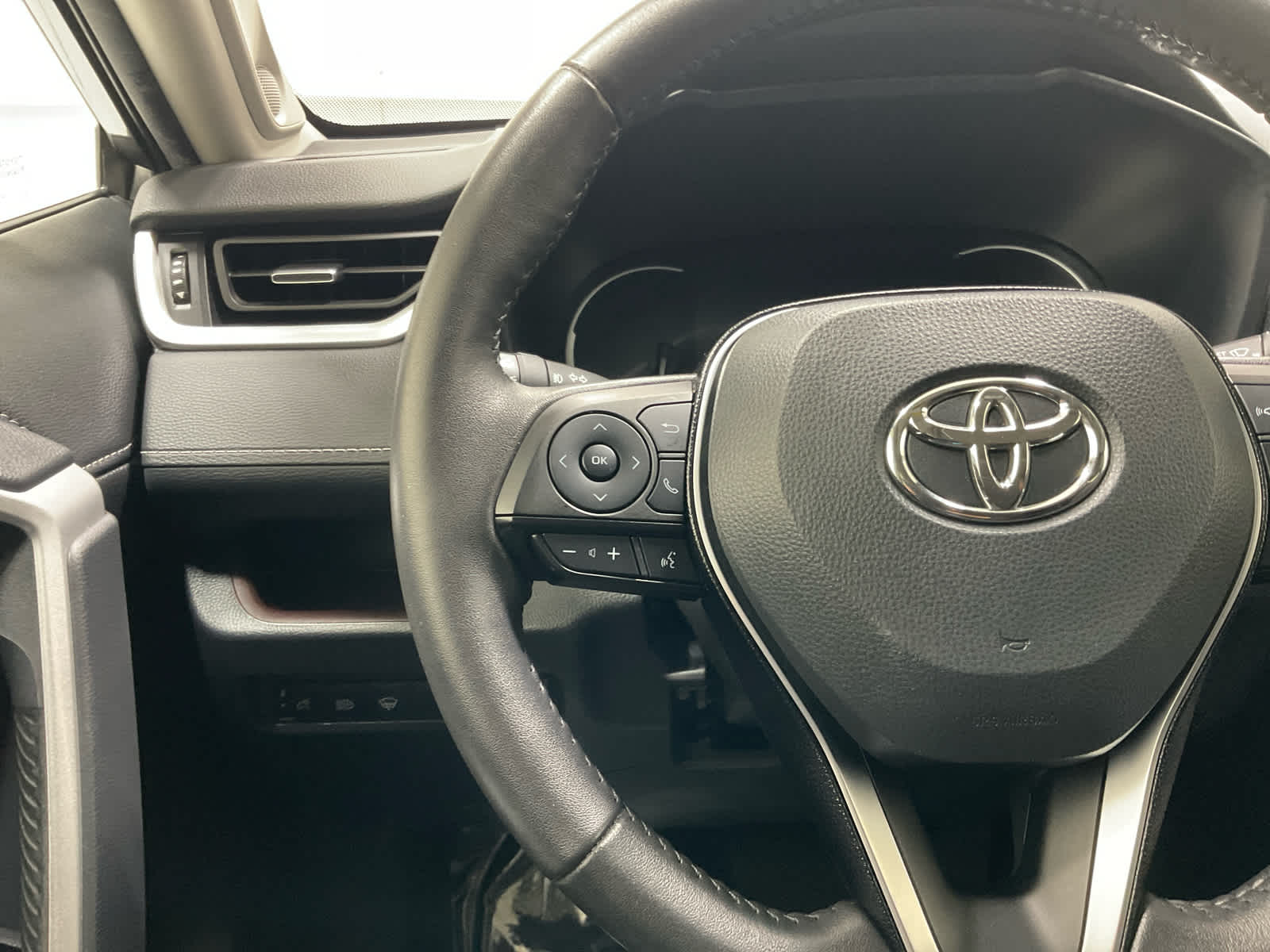 Used 2021 Toyota RAV4 SUV