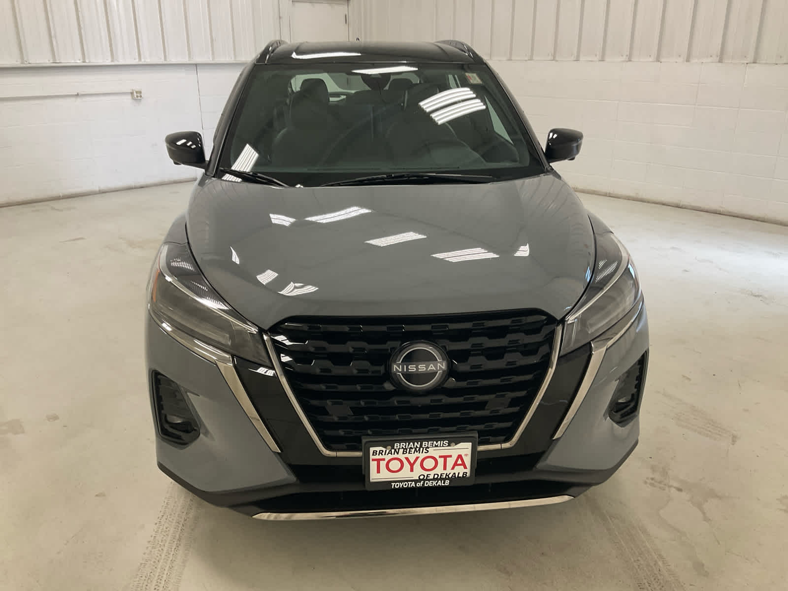 Used 2022 Nissan Kicks SR with VIN 3N1CP5DV6NL520079 for sale in DeKalb, IL