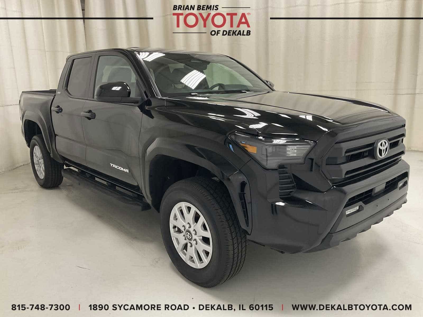 2024 Toyota Tacoma SR5's photo