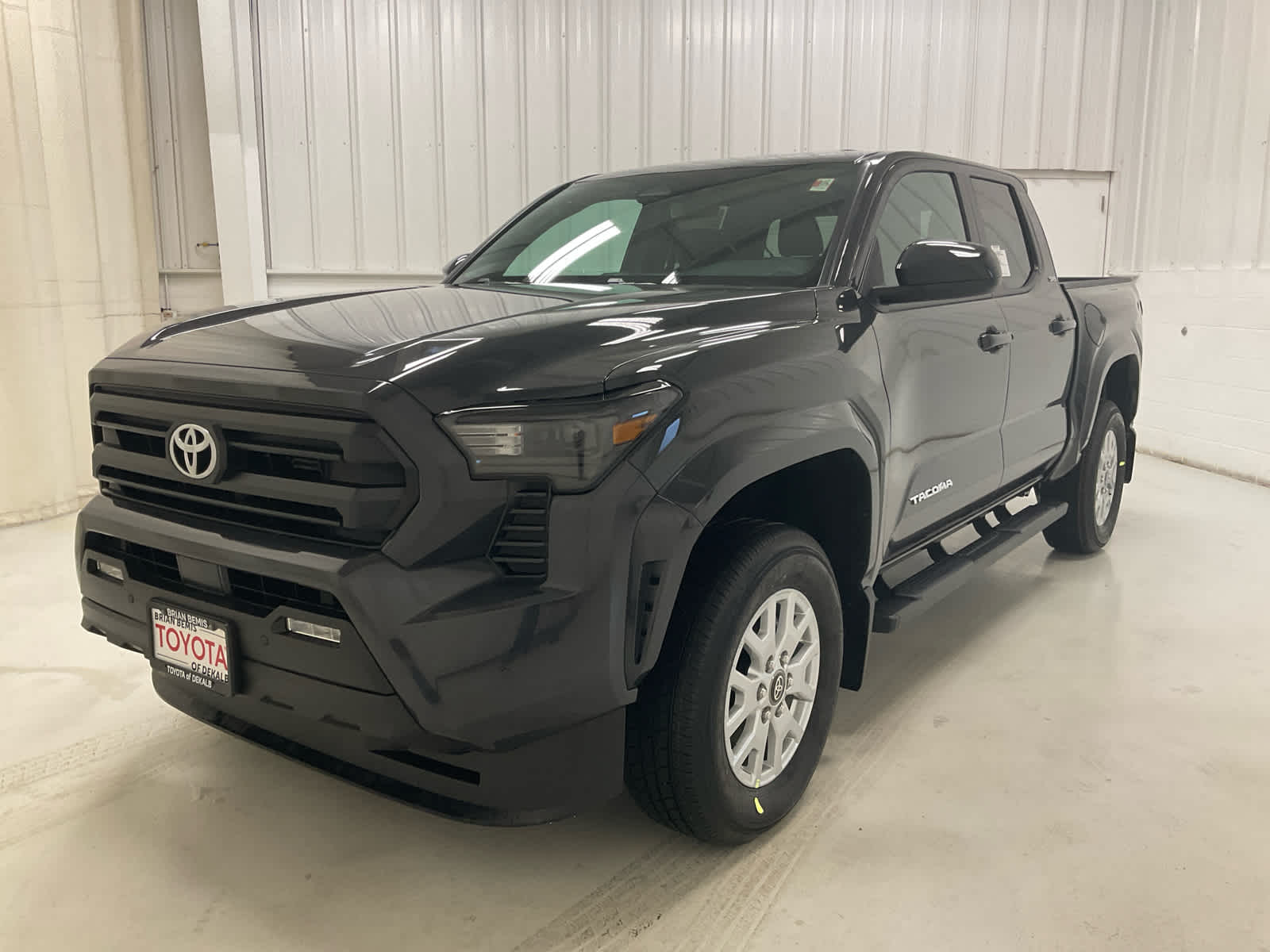 View vehicle photo 3