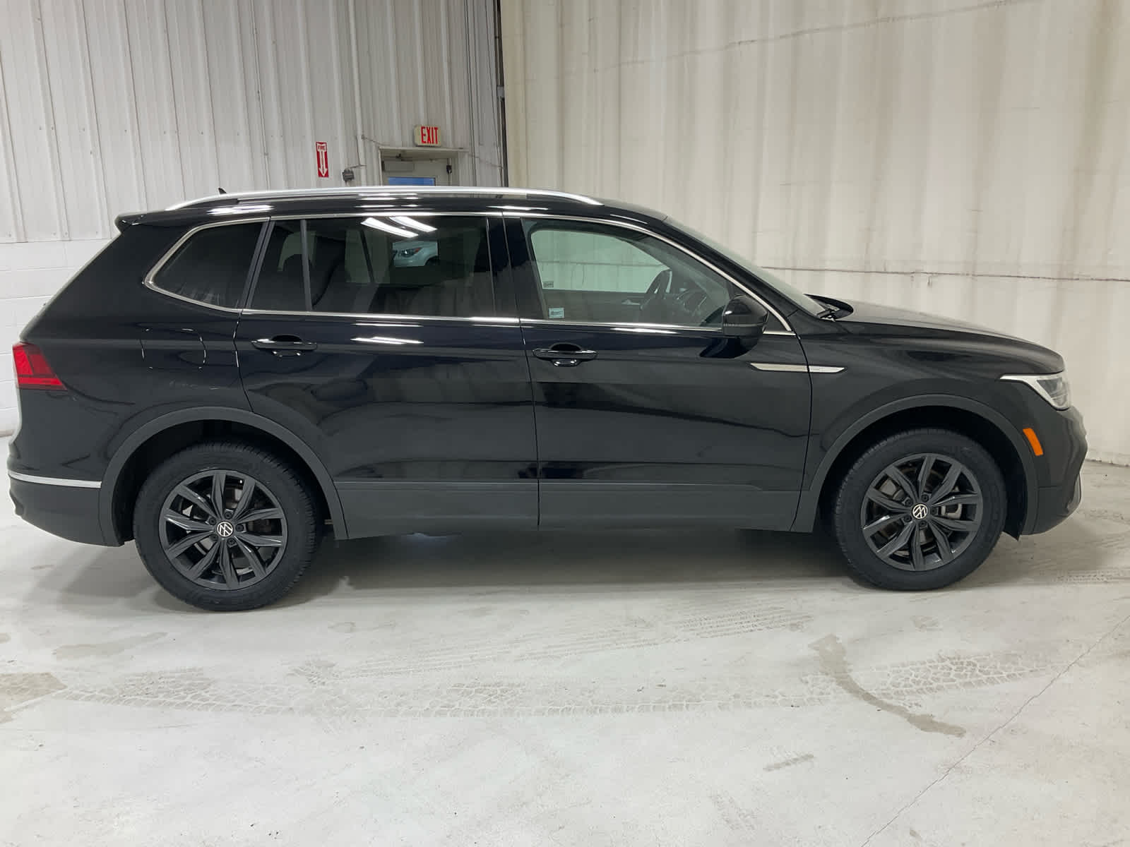 Used 2024 Volkswagen Tiguan SUV