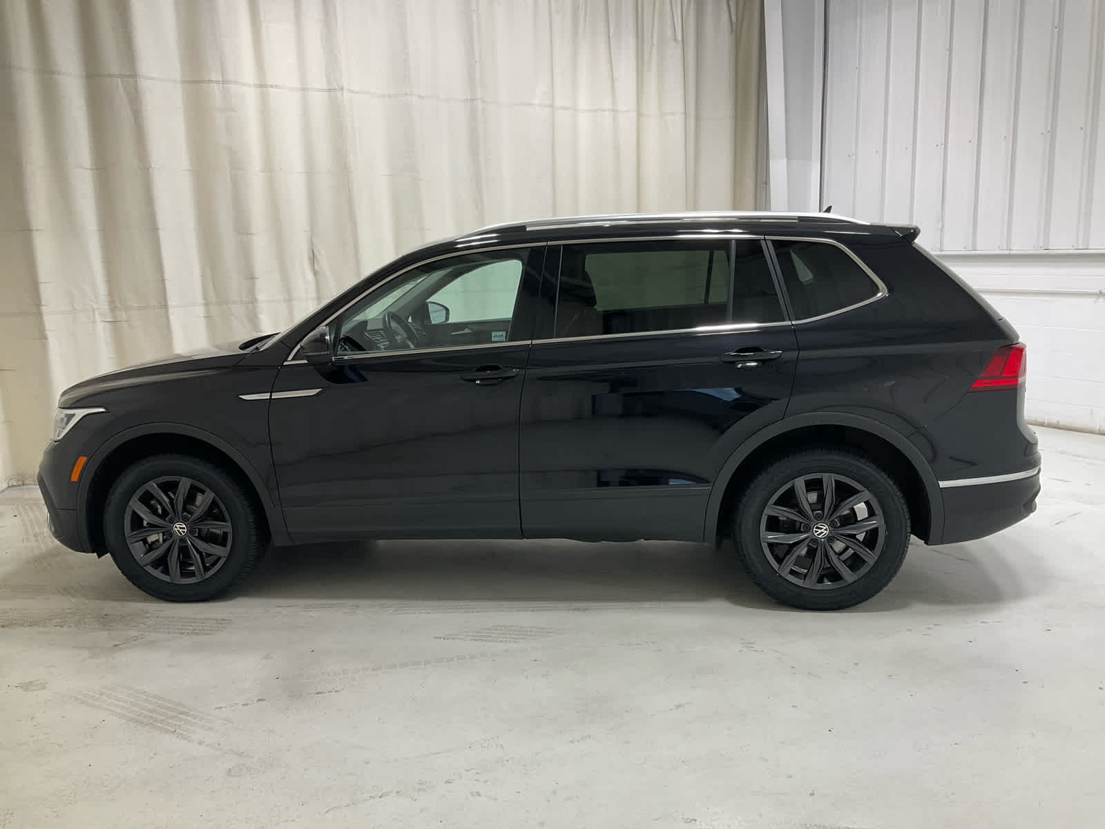 Used 2024 Volkswagen Tiguan SUV