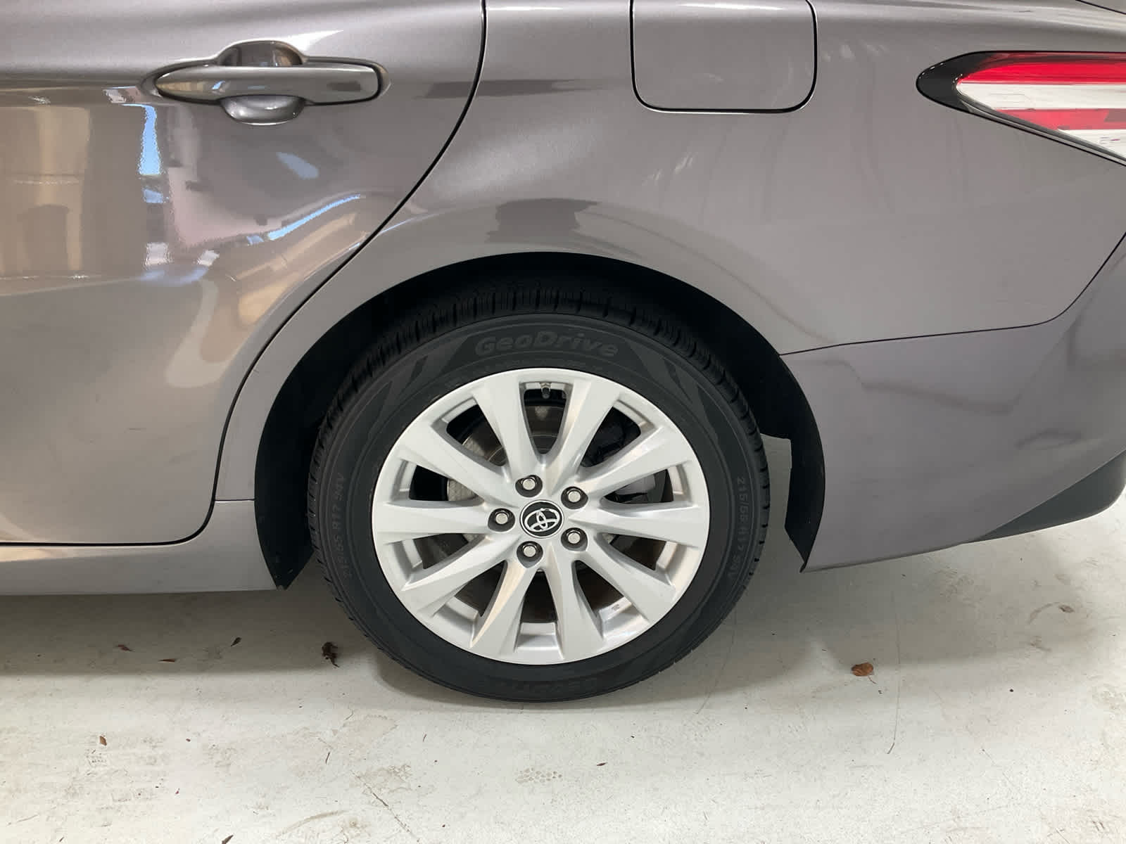 2018 Toyota Camry LE - Photo 28