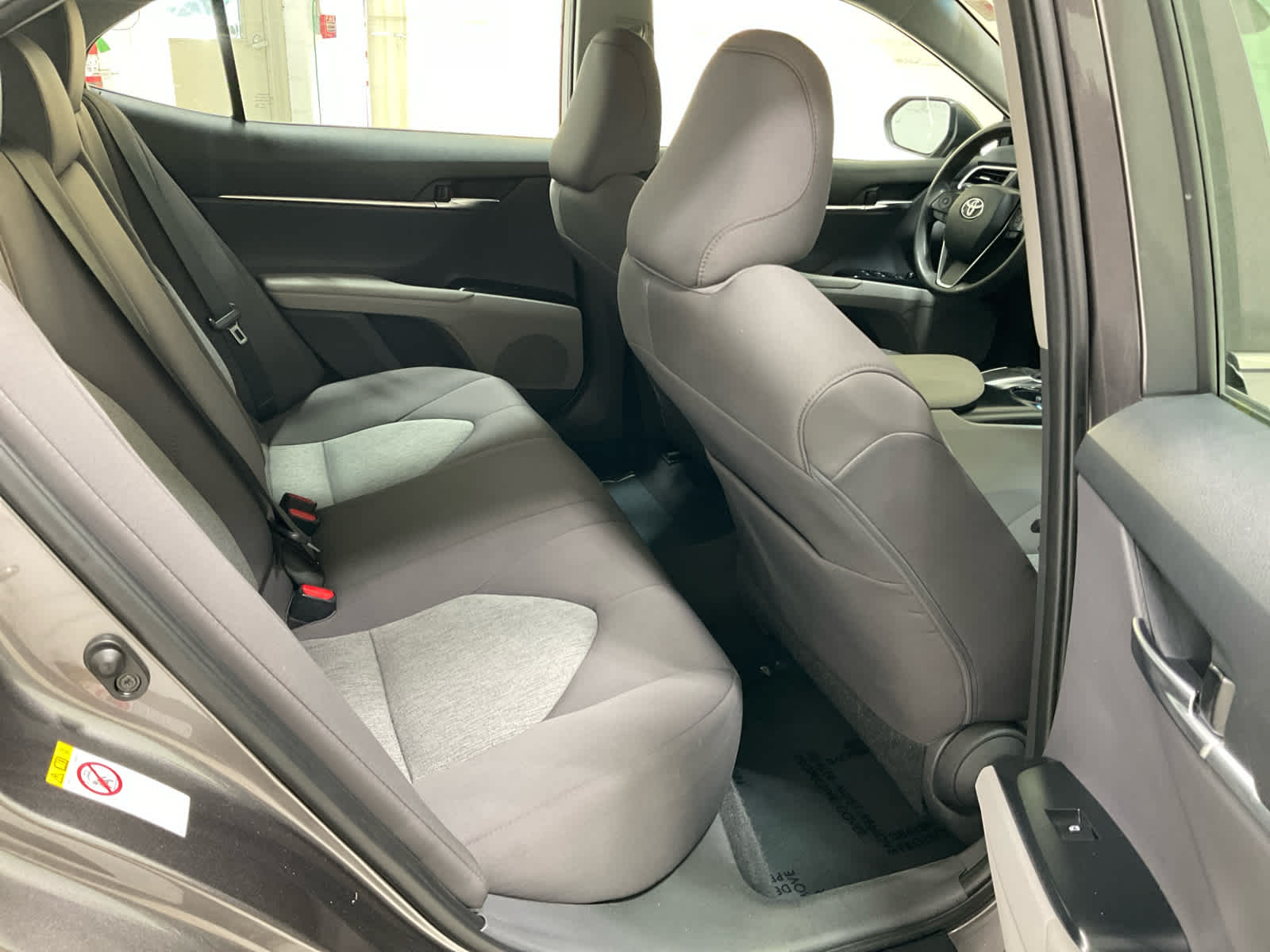 2018 Toyota Camry LE - Photo 23