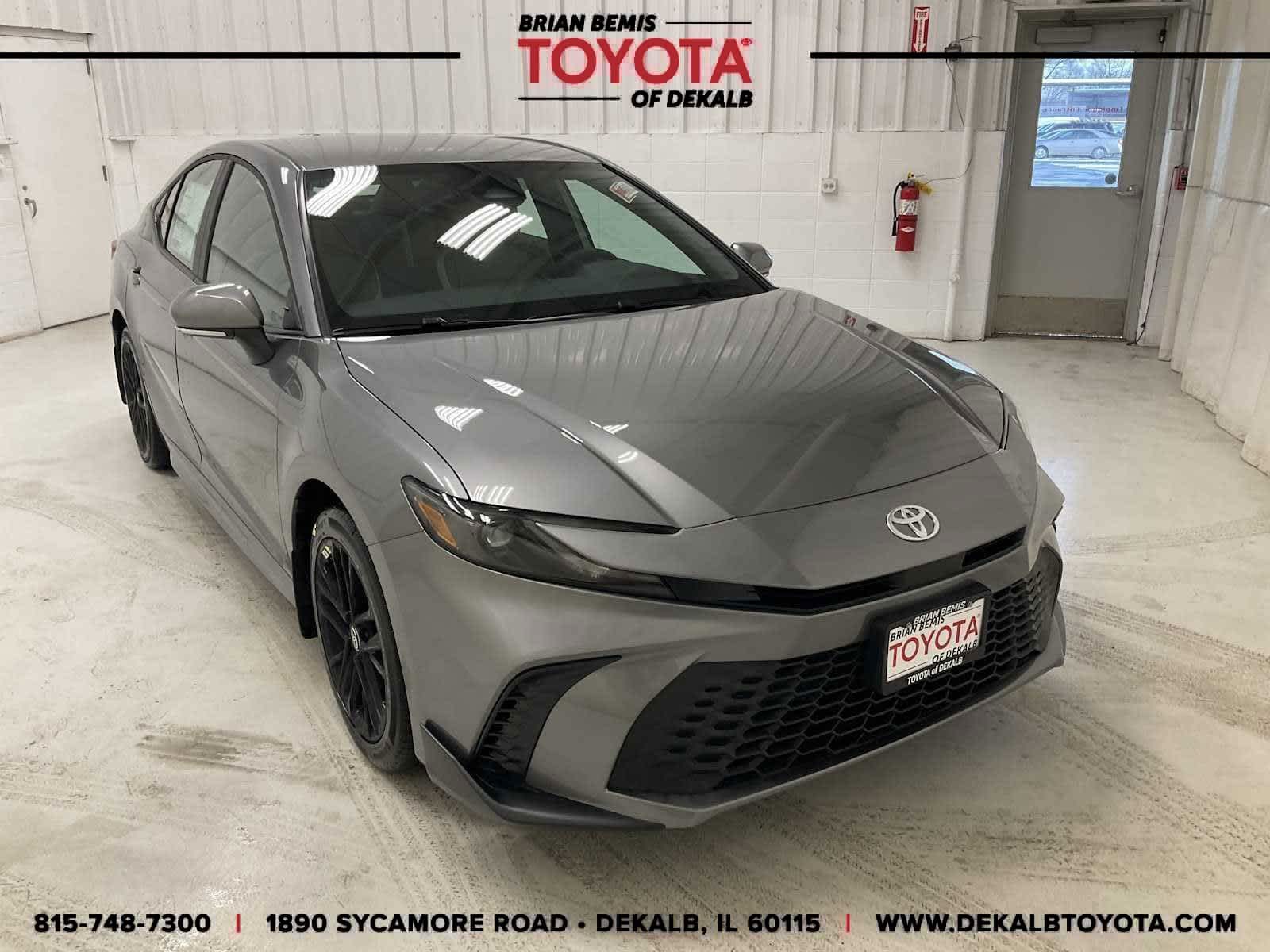 2026 Toyota Camry SE AWD