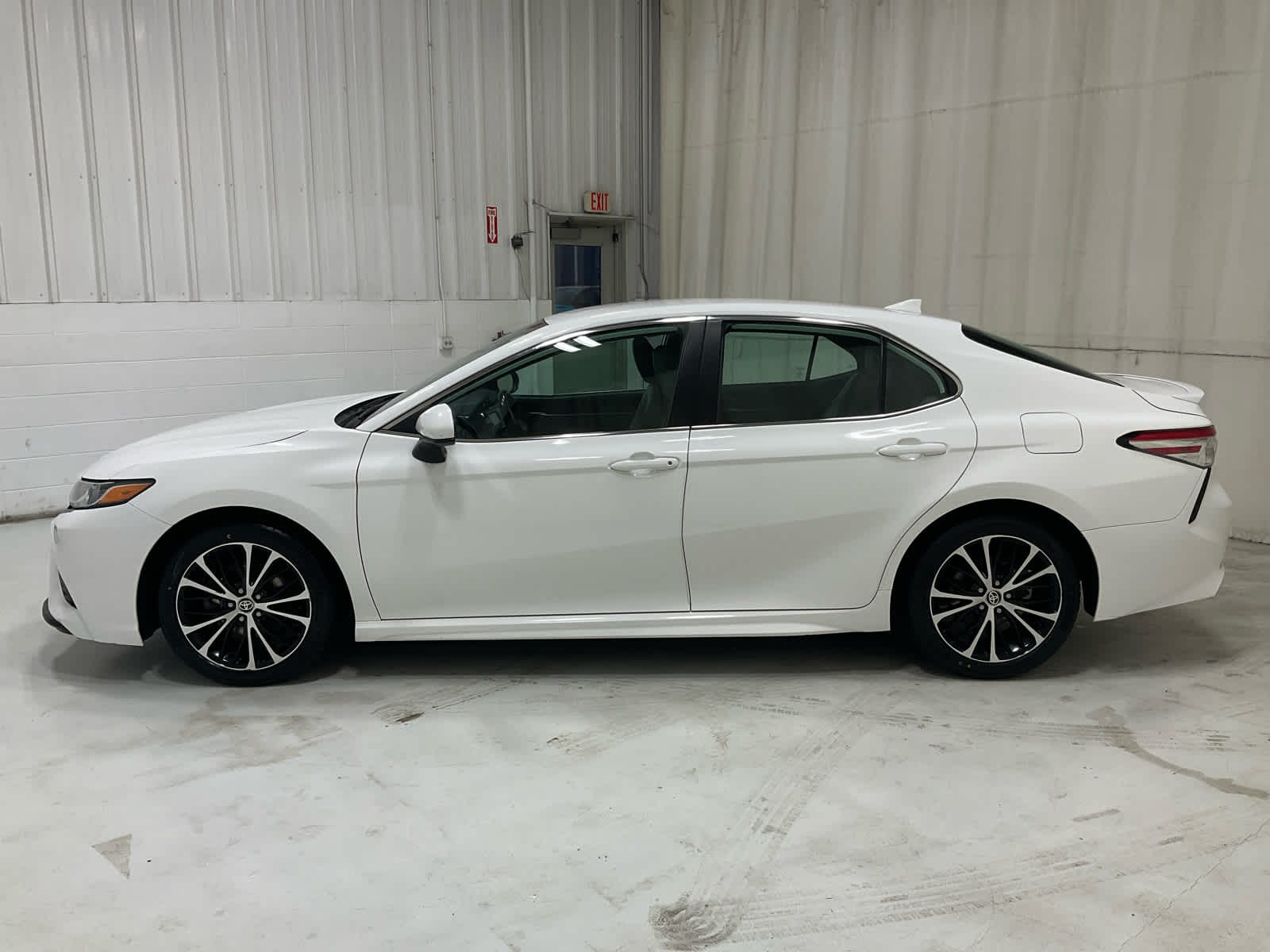 Used 2020 Toyota Camry Sedan