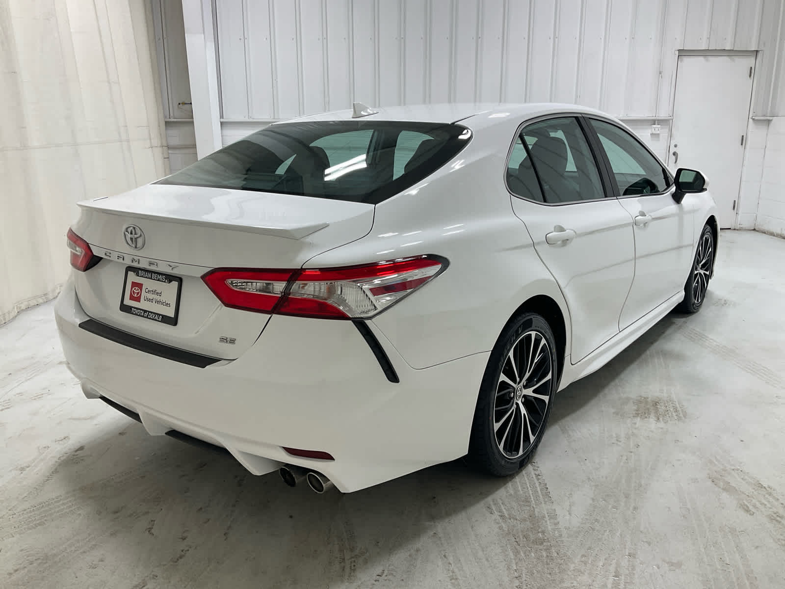 Used 2020 Toyota Camry Sedan