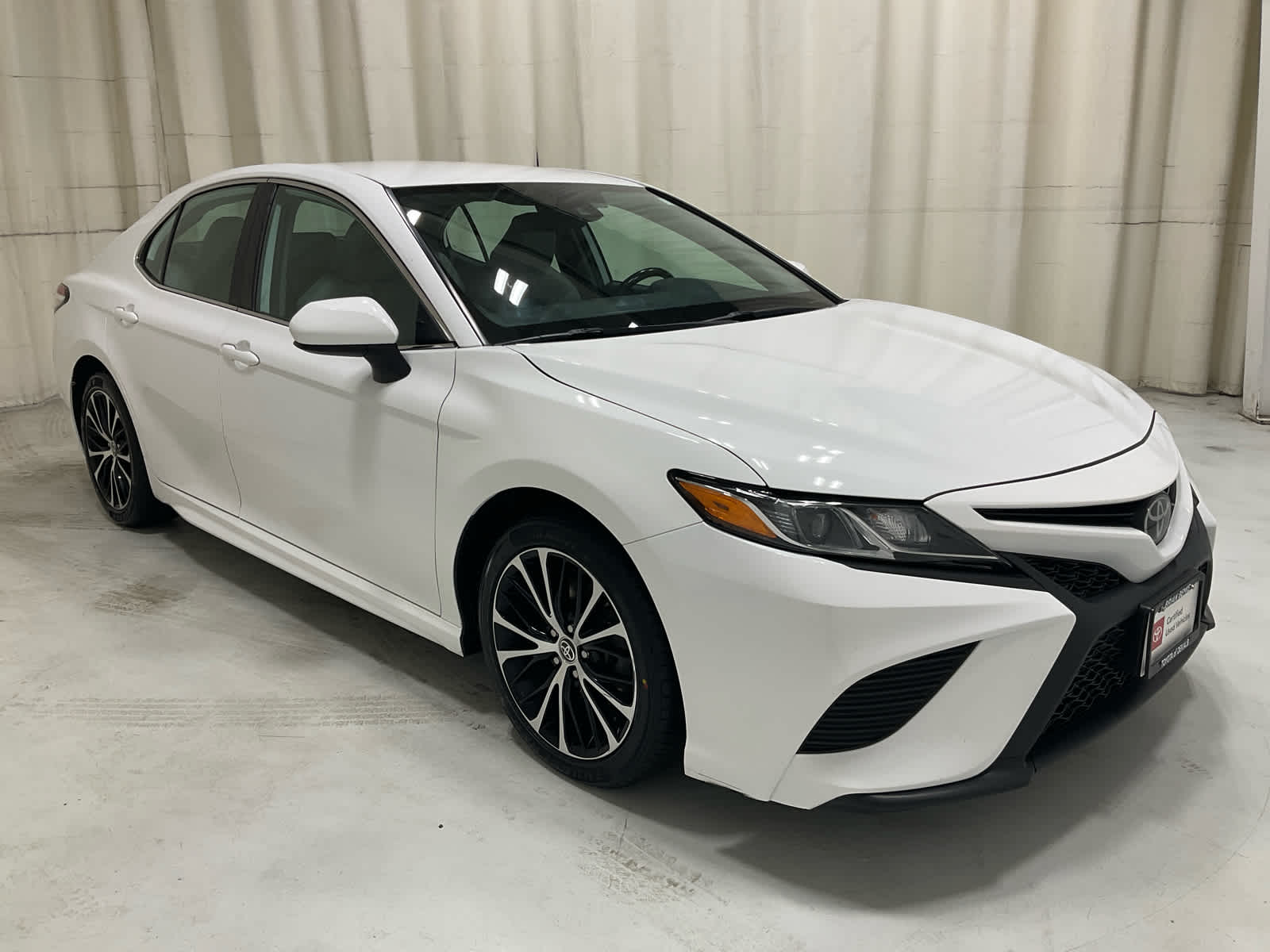 Used 2020 Toyota Camry Sedan