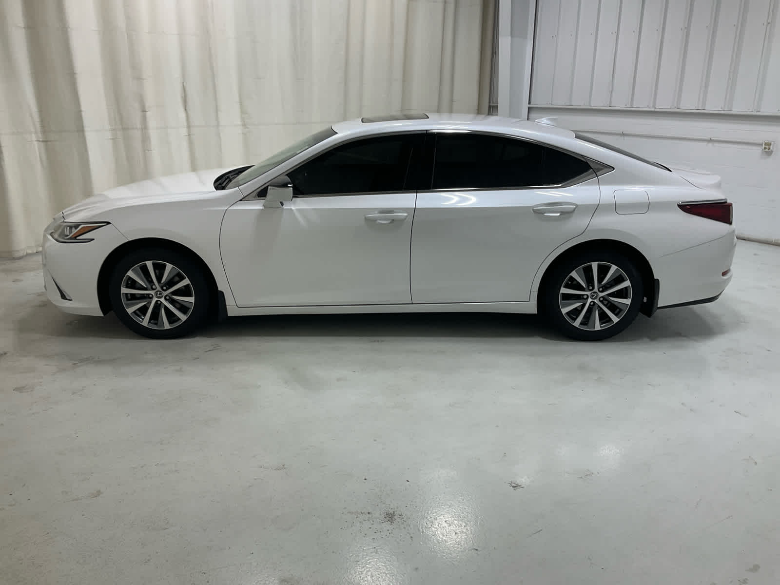 Used 2020 Lexus ES 350 Sedan
