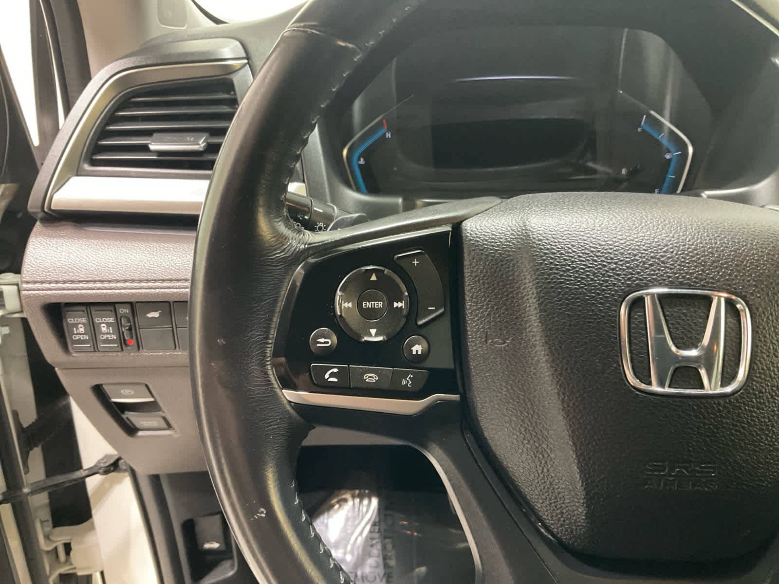 Used 2018 Honda Odyssey Van