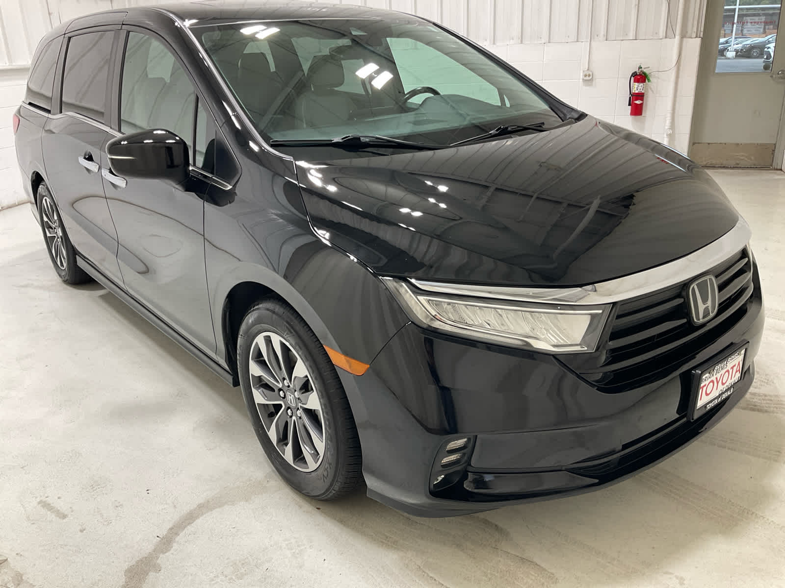 Used 2022 Honda Odyssey Van