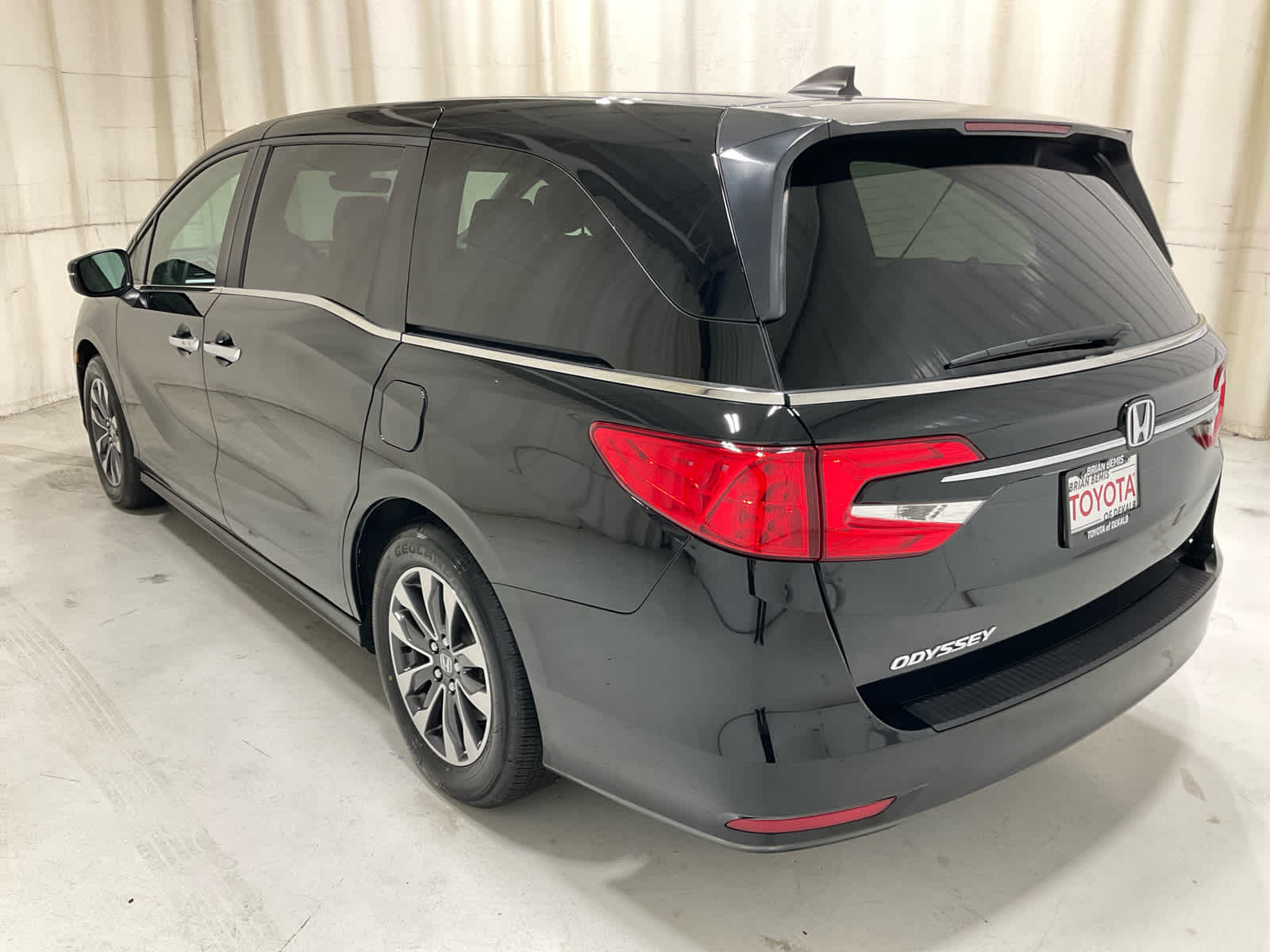 Used 2022 Honda Odyssey Van