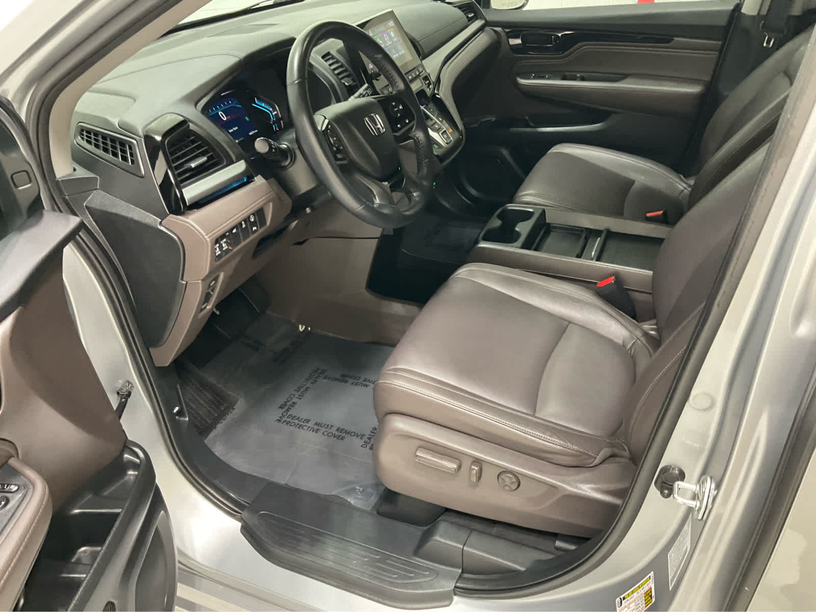 Used 2024 Honda Odyssey Van