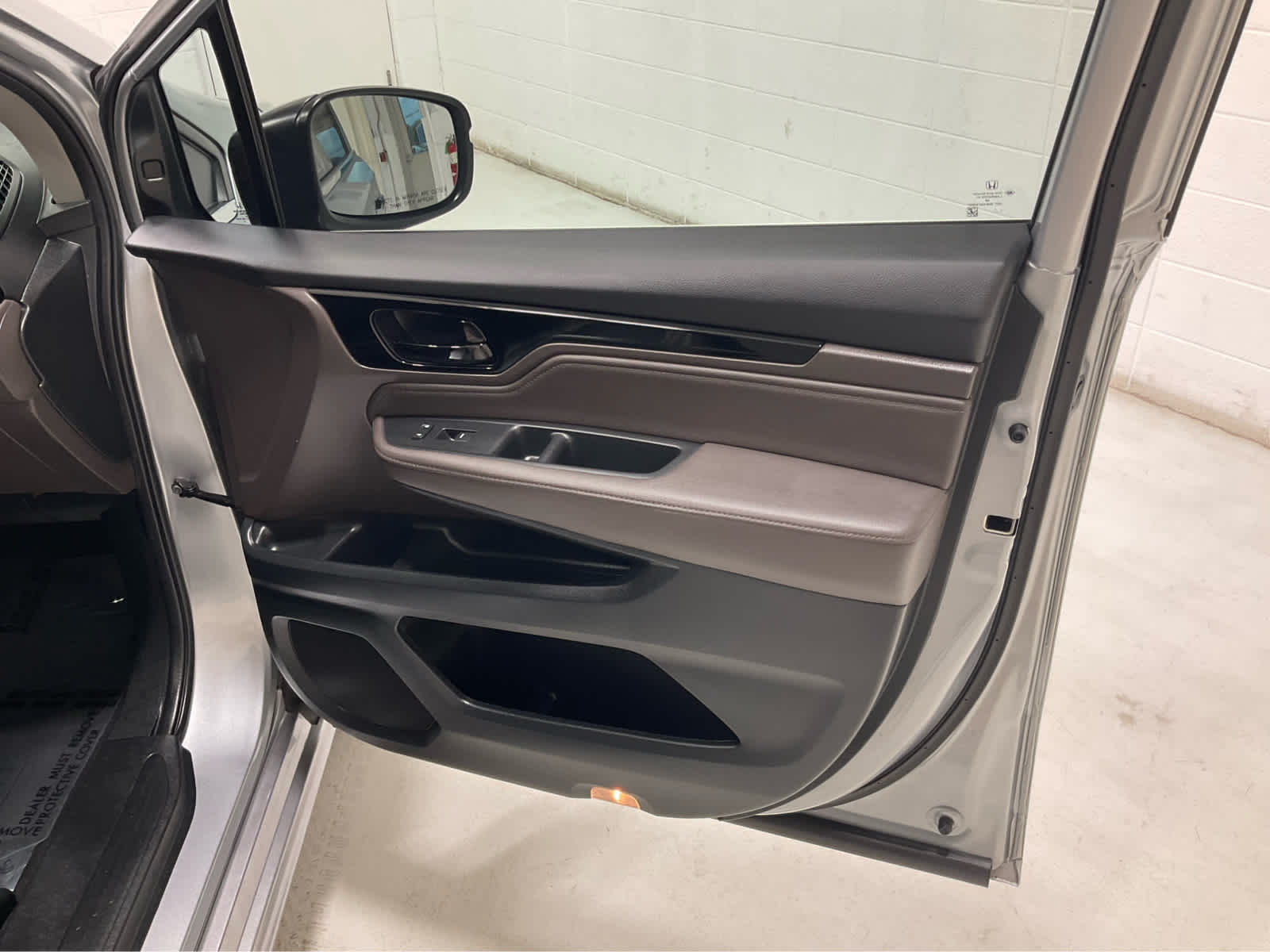Used 2024 Honda Odyssey Van