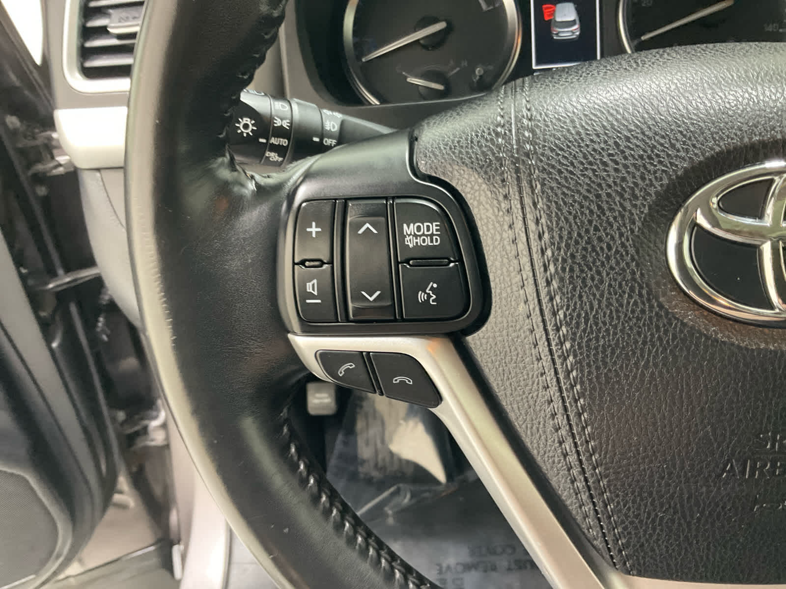 Used 2017 Toyota Highlander SUV