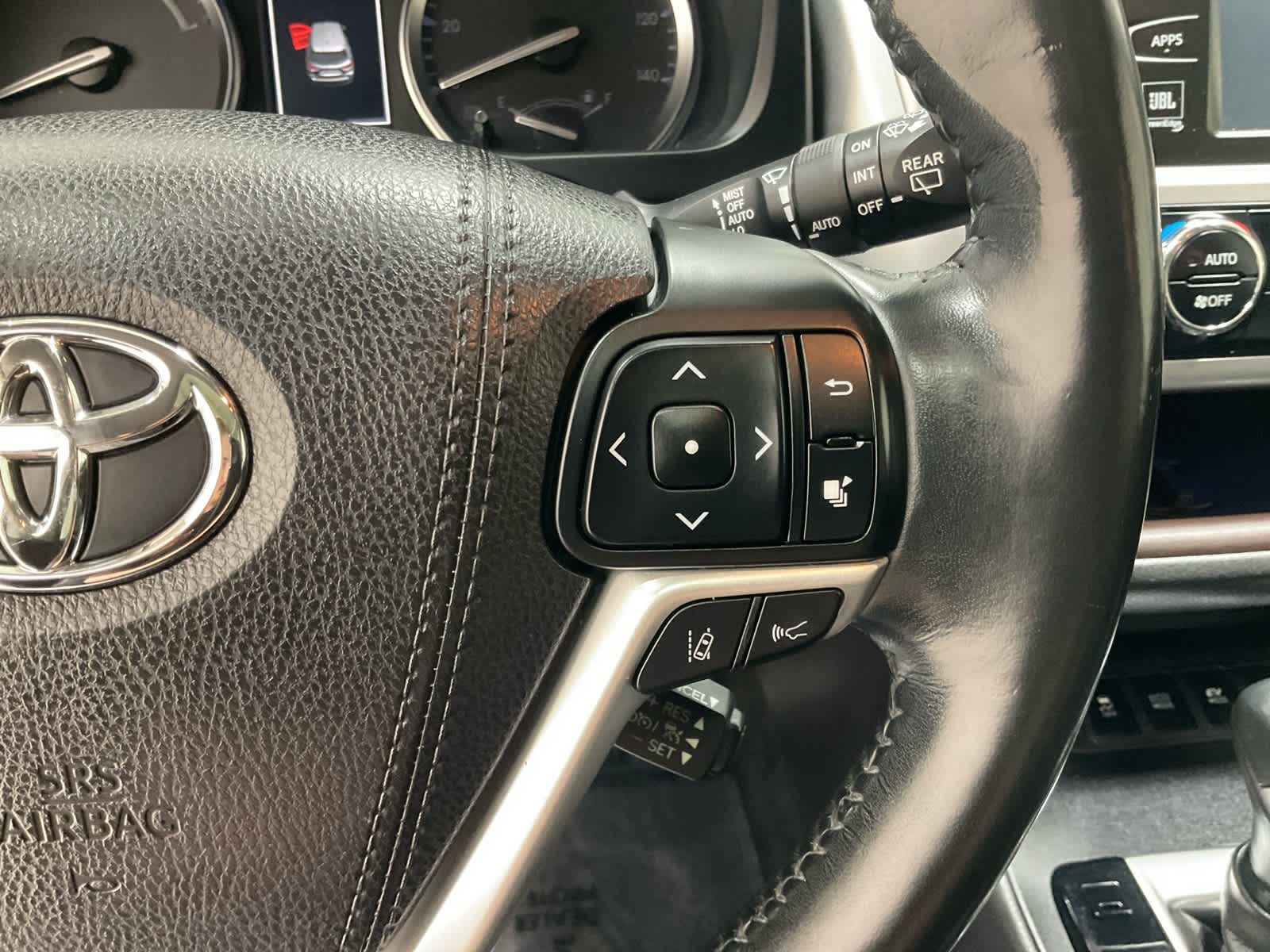 Used 2017 Toyota Highlander SUV