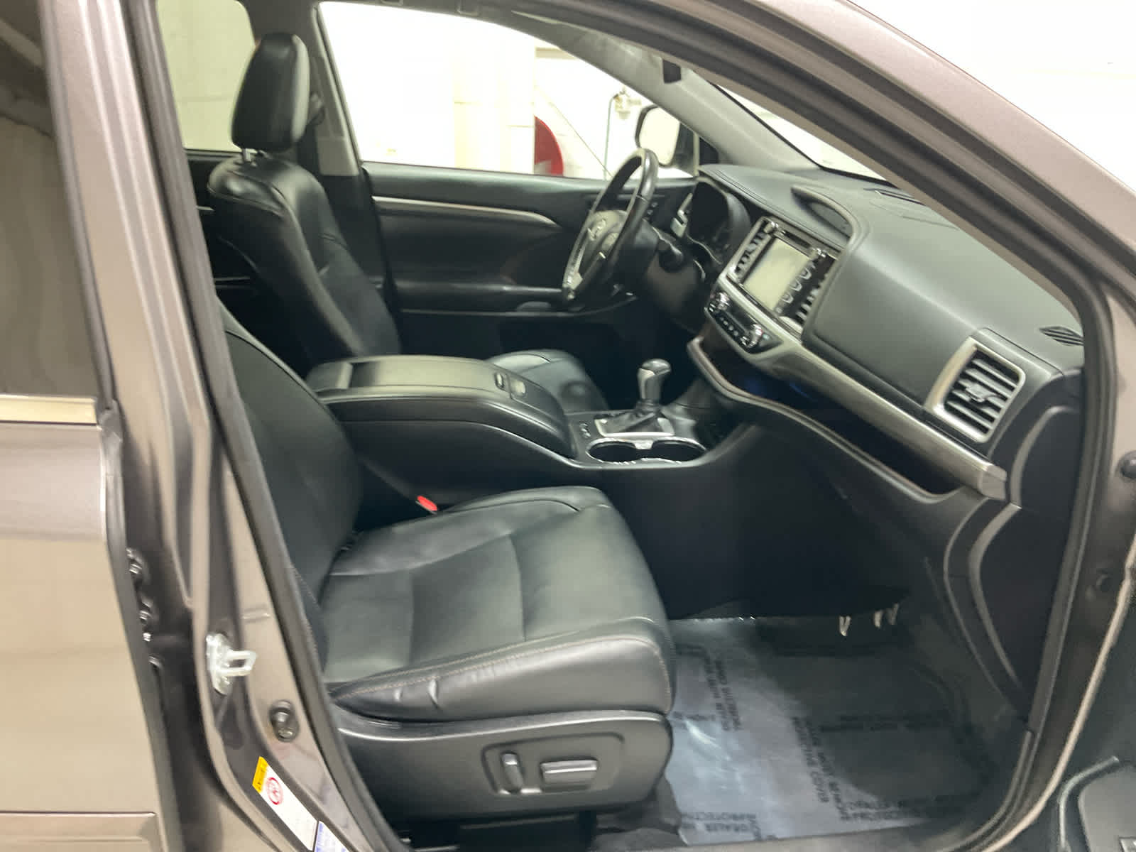 Used 2017 Toyota Highlander SUV
