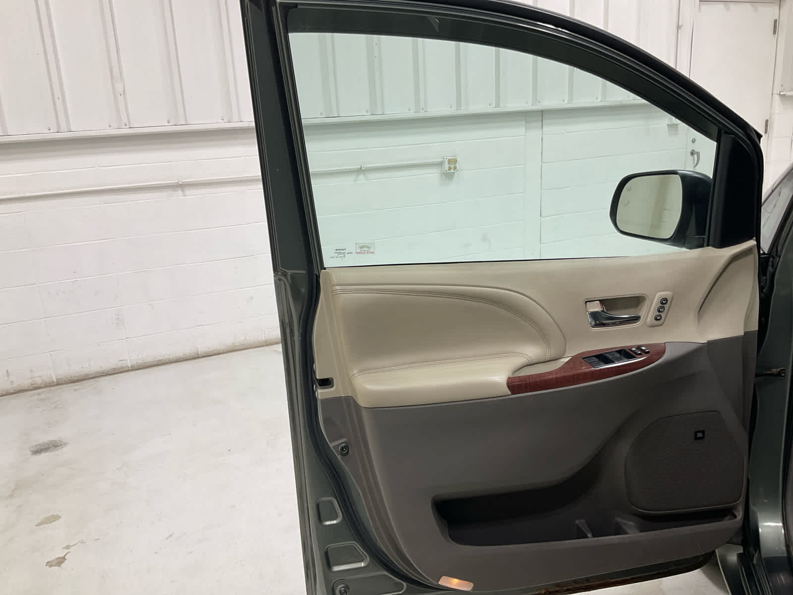 Used 2014 Toyota Sienna Van