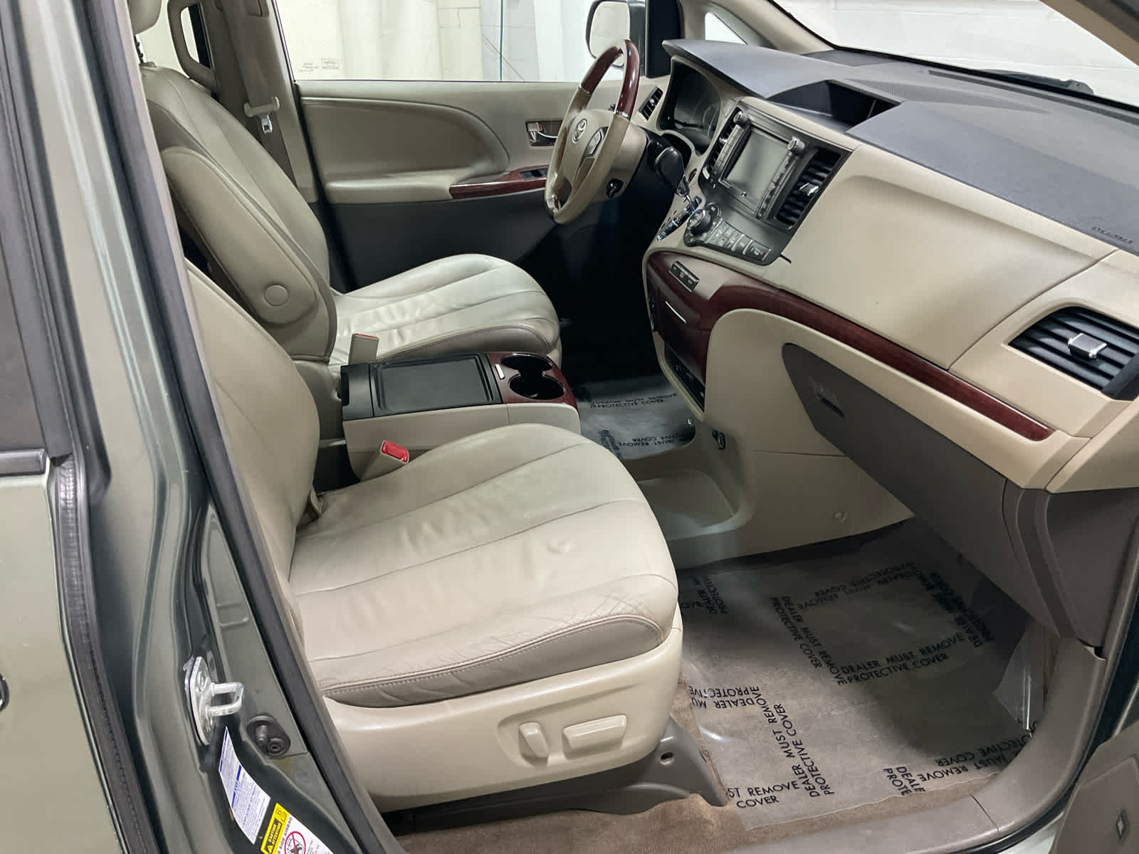 Used 2014 Toyota Sienna Van