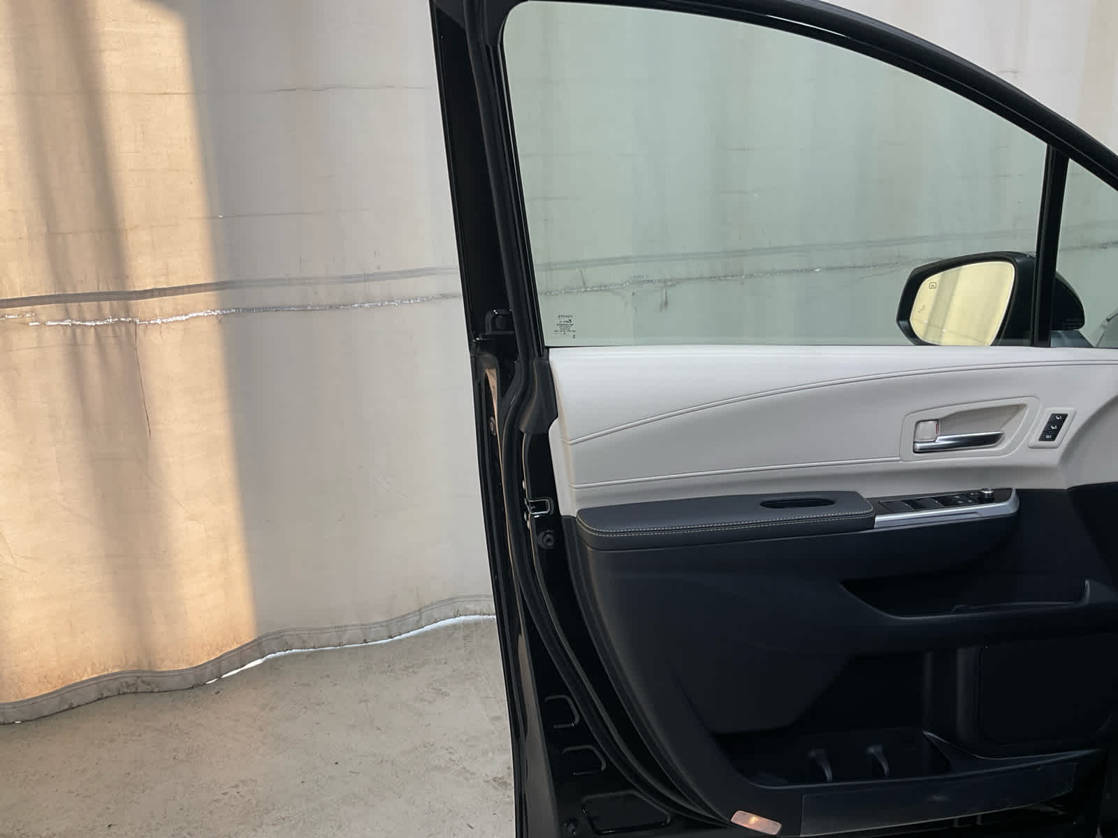 New 2026 Toyota Sienna Van