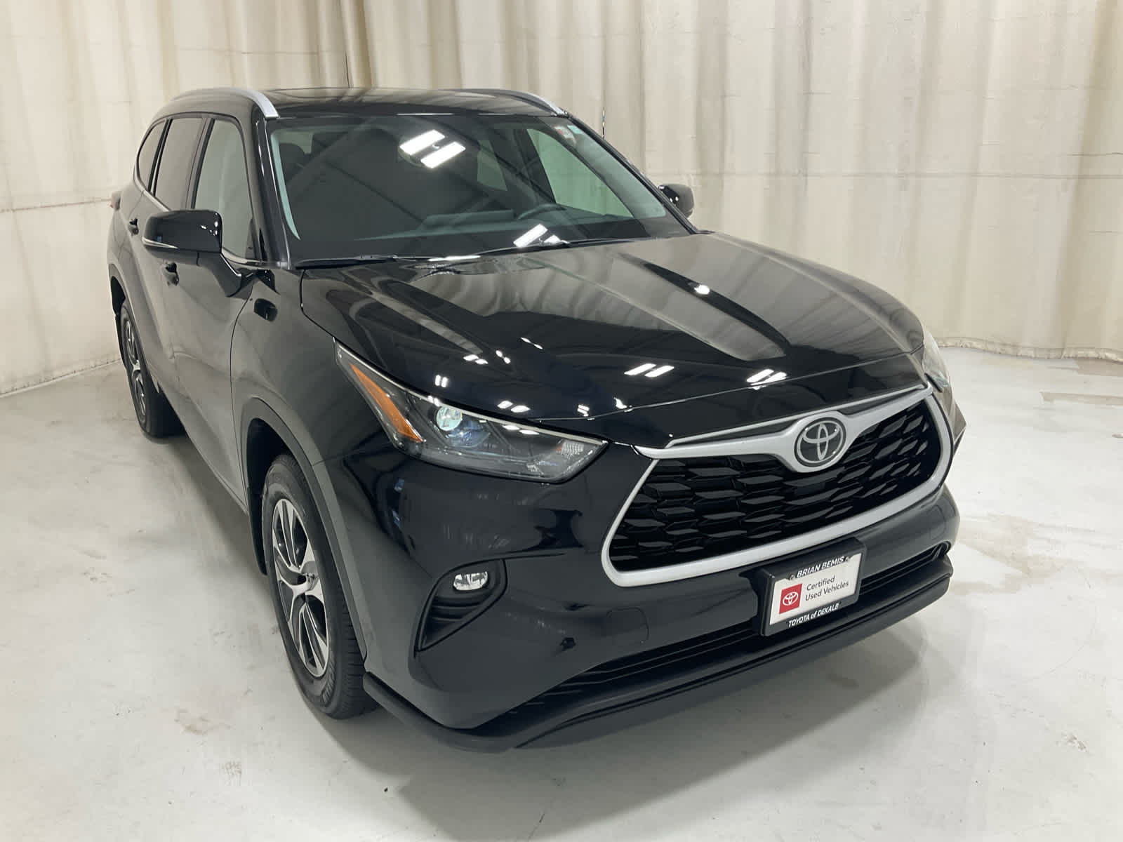 Used 2025 Toyota Highlander SUV