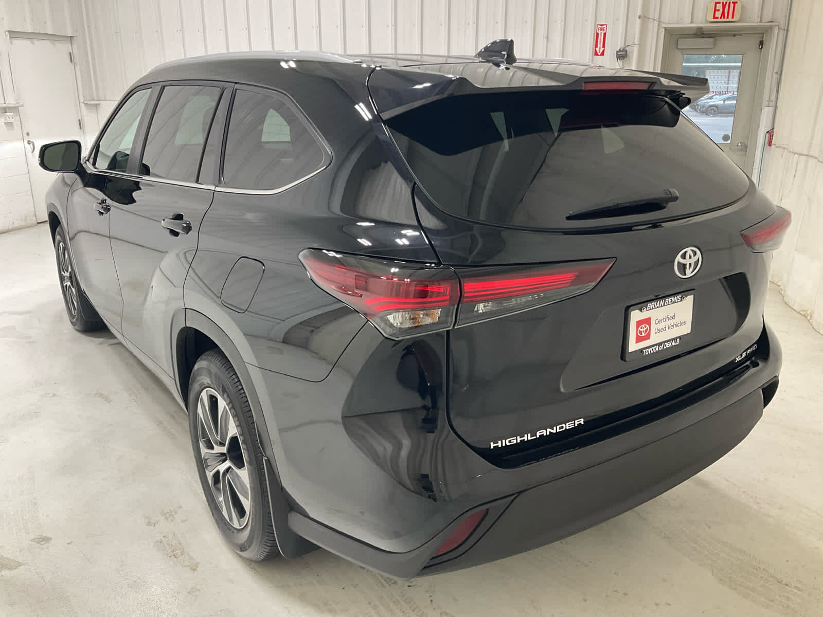 Used 2025 Toyota Highlander SUV