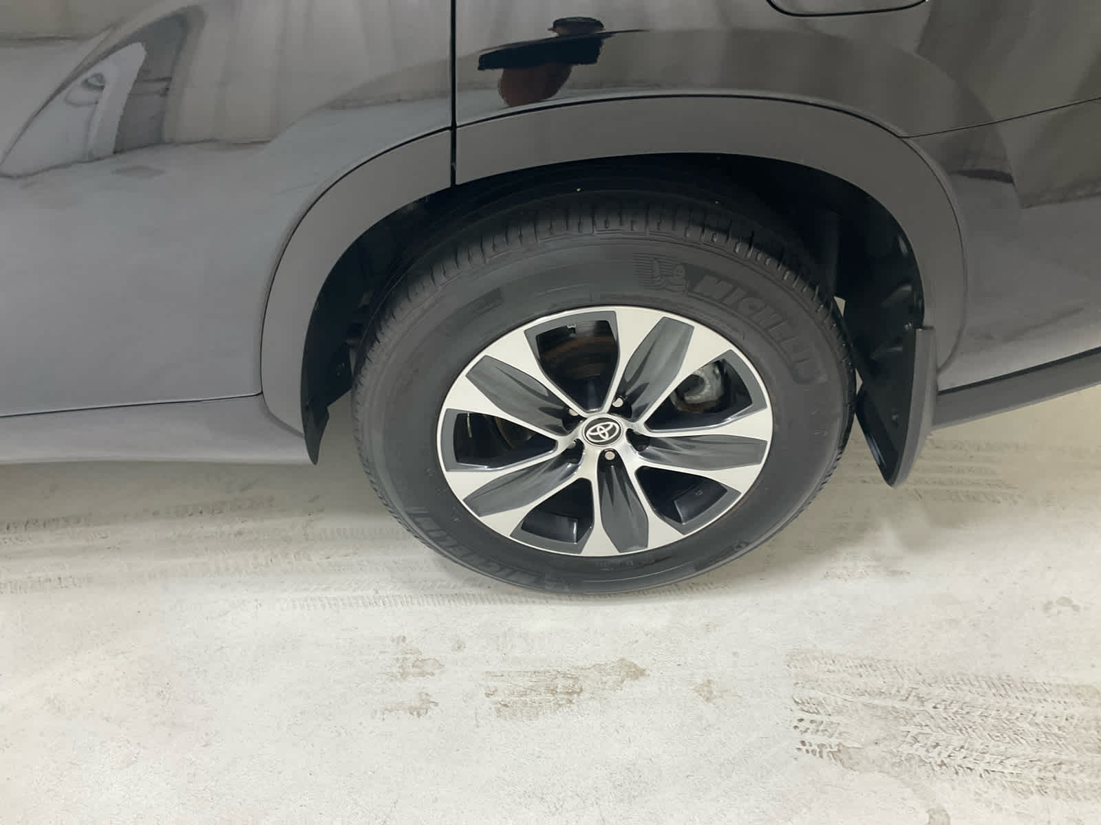 Used 2025 Toyota Highlander SUV