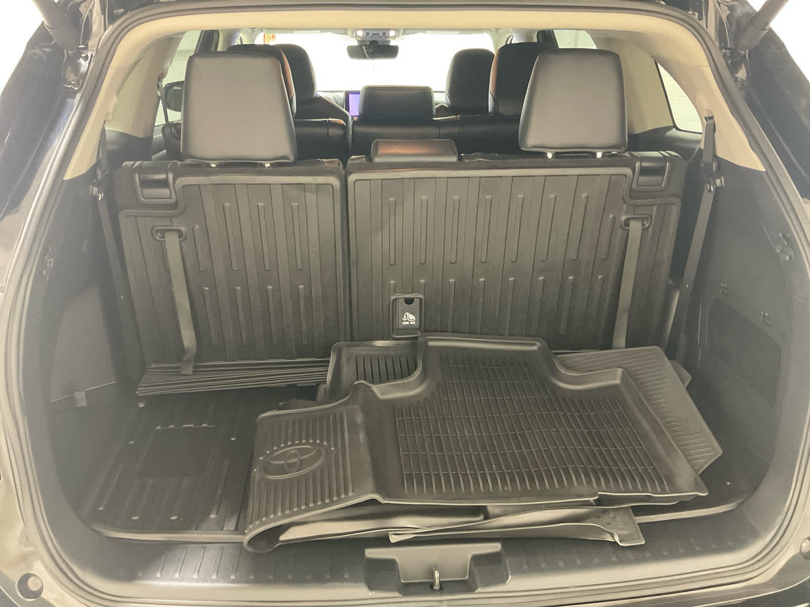 Used 2025 Toyota Highlander SUV