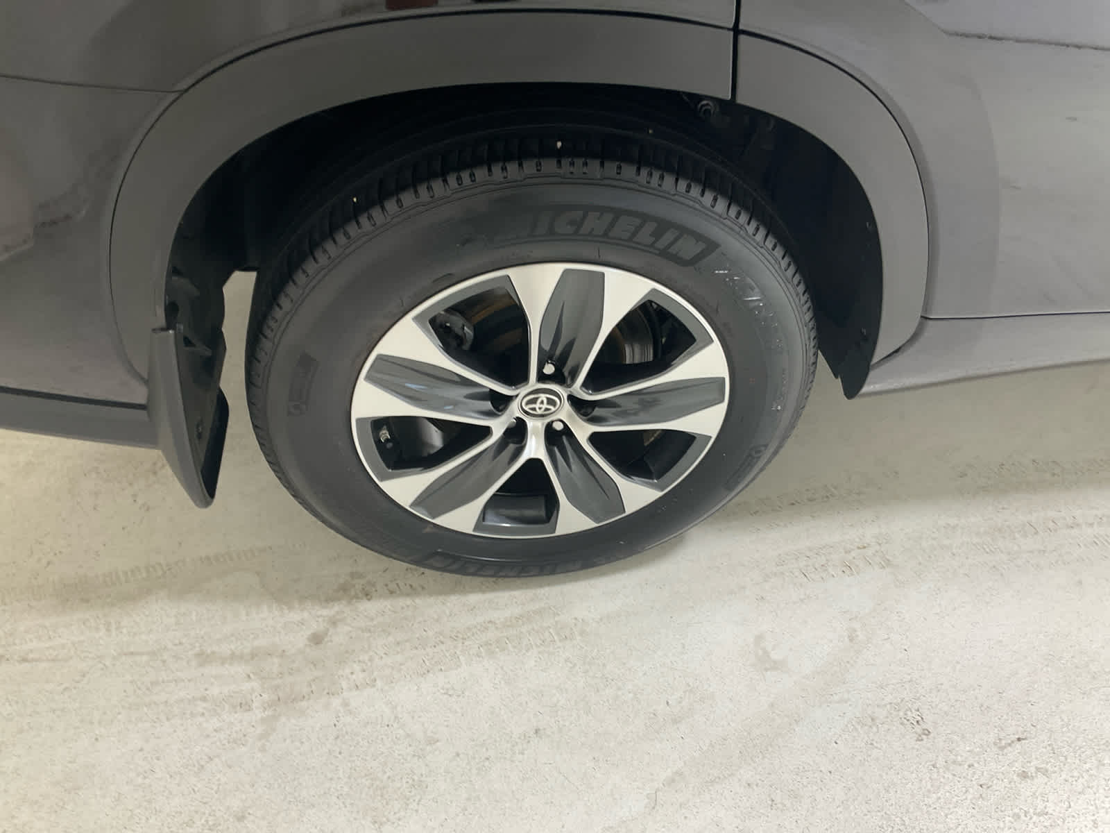 Used 2025 Toyota Highlander SUV