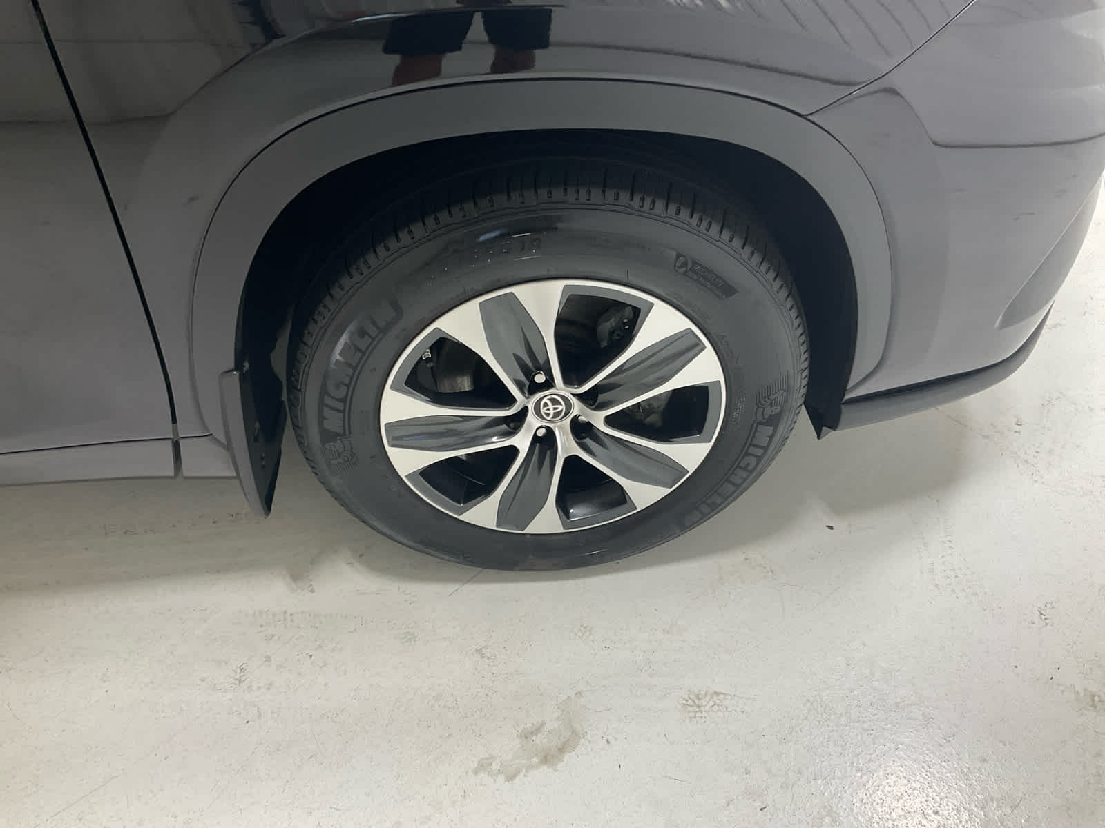 Used 2025 Toyota Highlander SUV