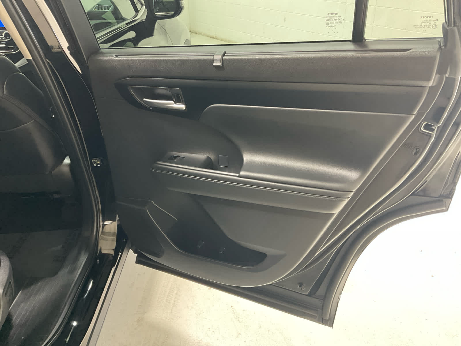 Used 2025 Toyota Highlander SUV