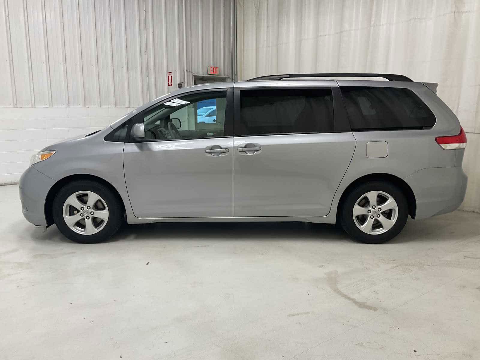 Used 2012 Toyota Sienna LE with VIN 5TDKK3DC0CS201097 for sale in DeKalb, IL