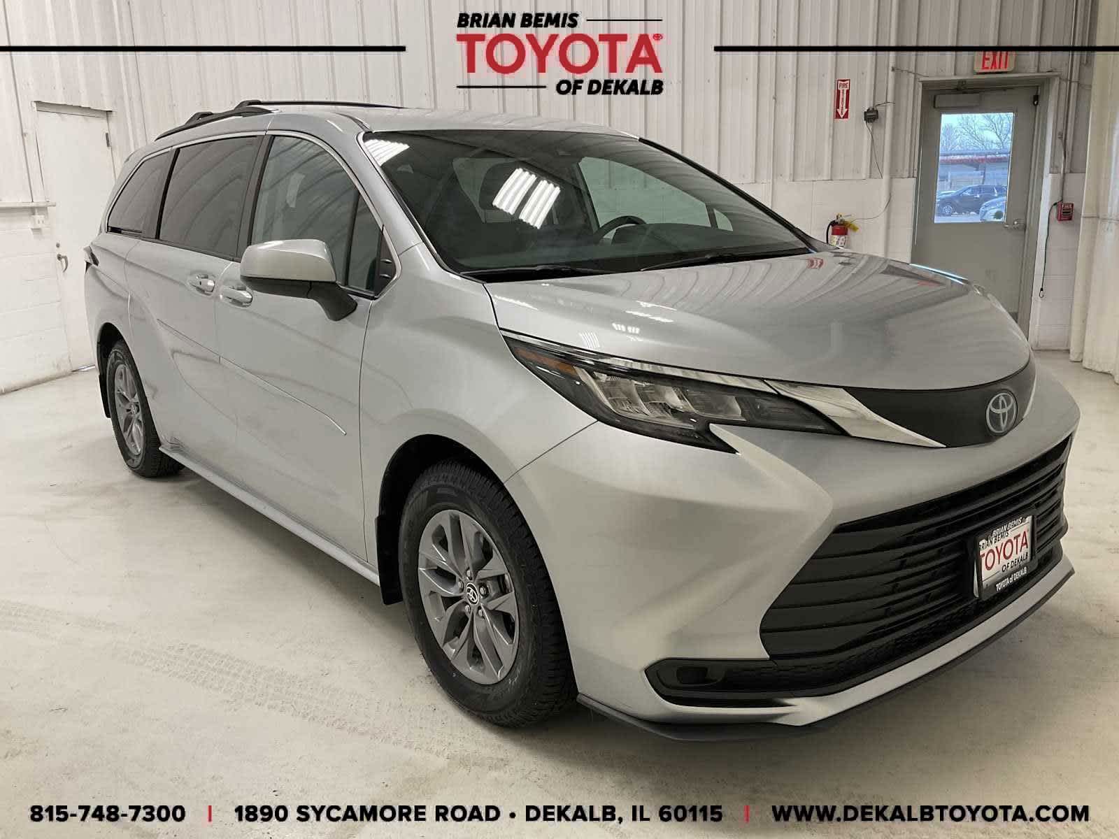 2022 Toyota Sienna LE 8-Passenger AWD