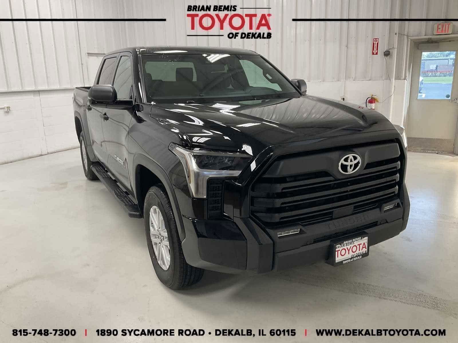 2026 Toyota Tundra SR5 CrewMax Cab 4WD