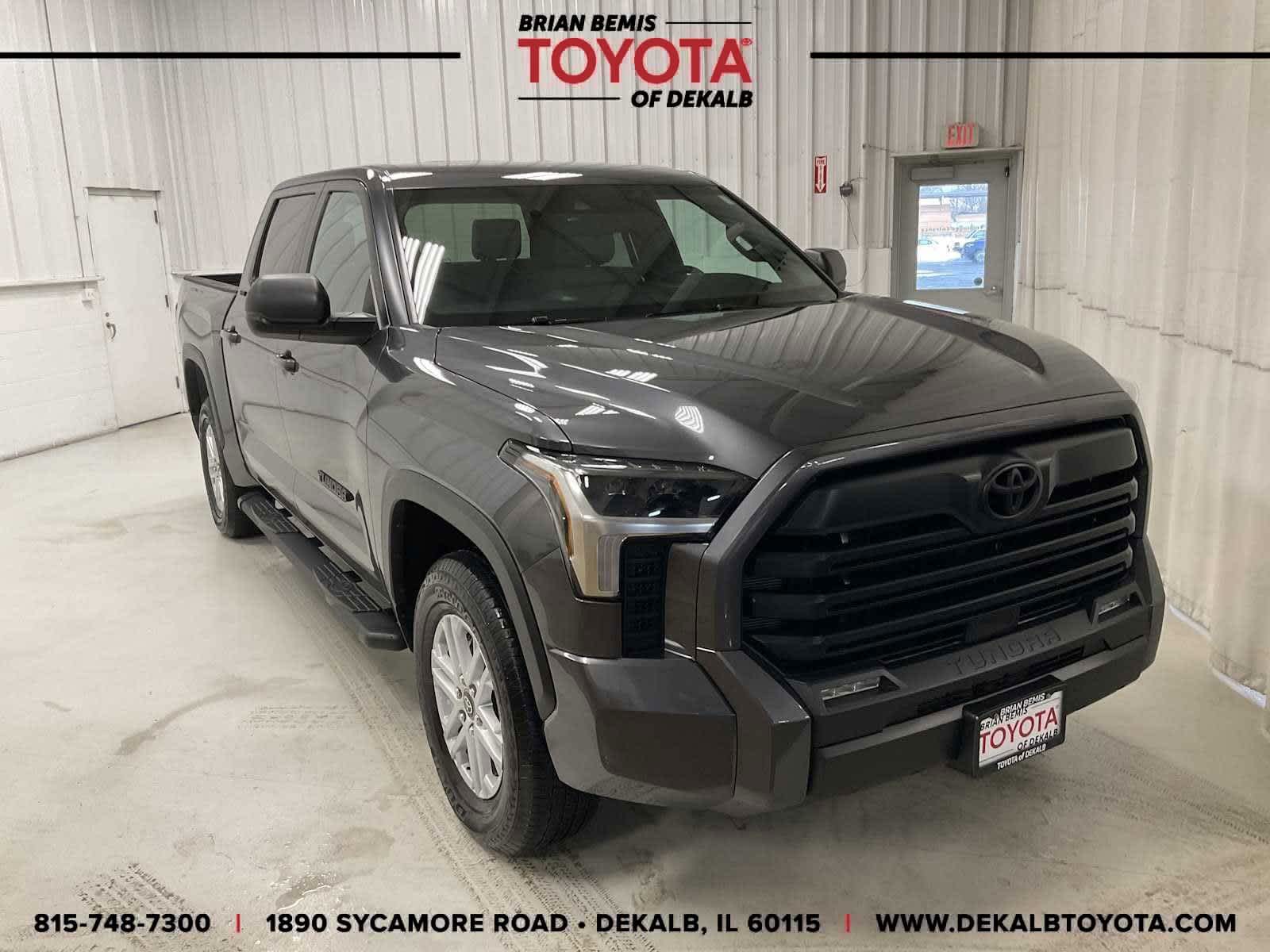 2025 Toyota Tundra SR5 CrewMax Cab 4WD