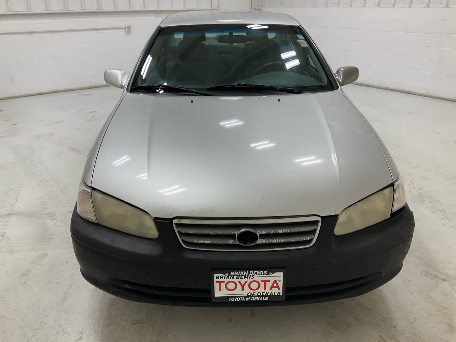 Used 2000 Toyota Camry LE with VIN JT2BG22K7Y0463854 for sale in DeKalb, IL