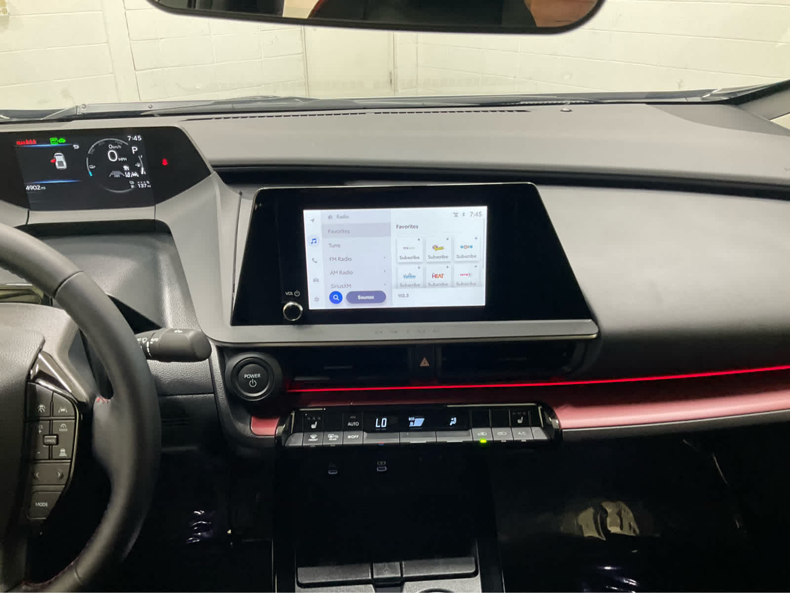 2026 Toyota Prius Plug-in Hybrid XSE - Photo 18