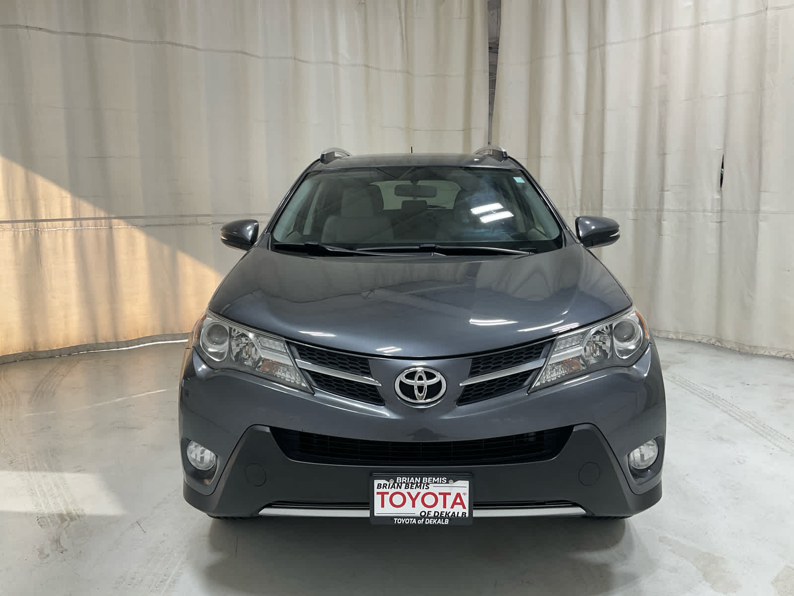 Used 2013 Toyota RAV4 XLE with VIN JTMRFREV5DD027692 for sale in DeKalb, IL